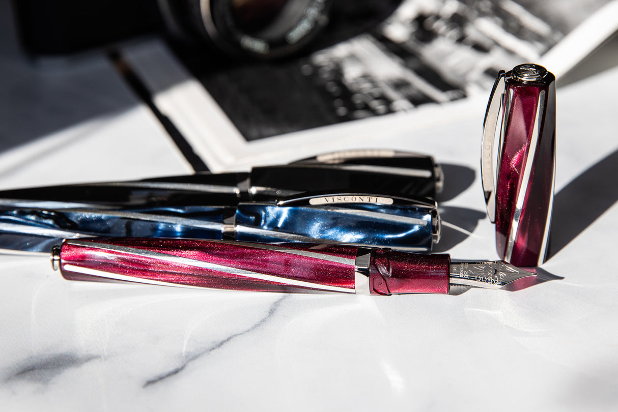 Visconti Divina Elegance Imperial Blue Oversize - Fountain Pen