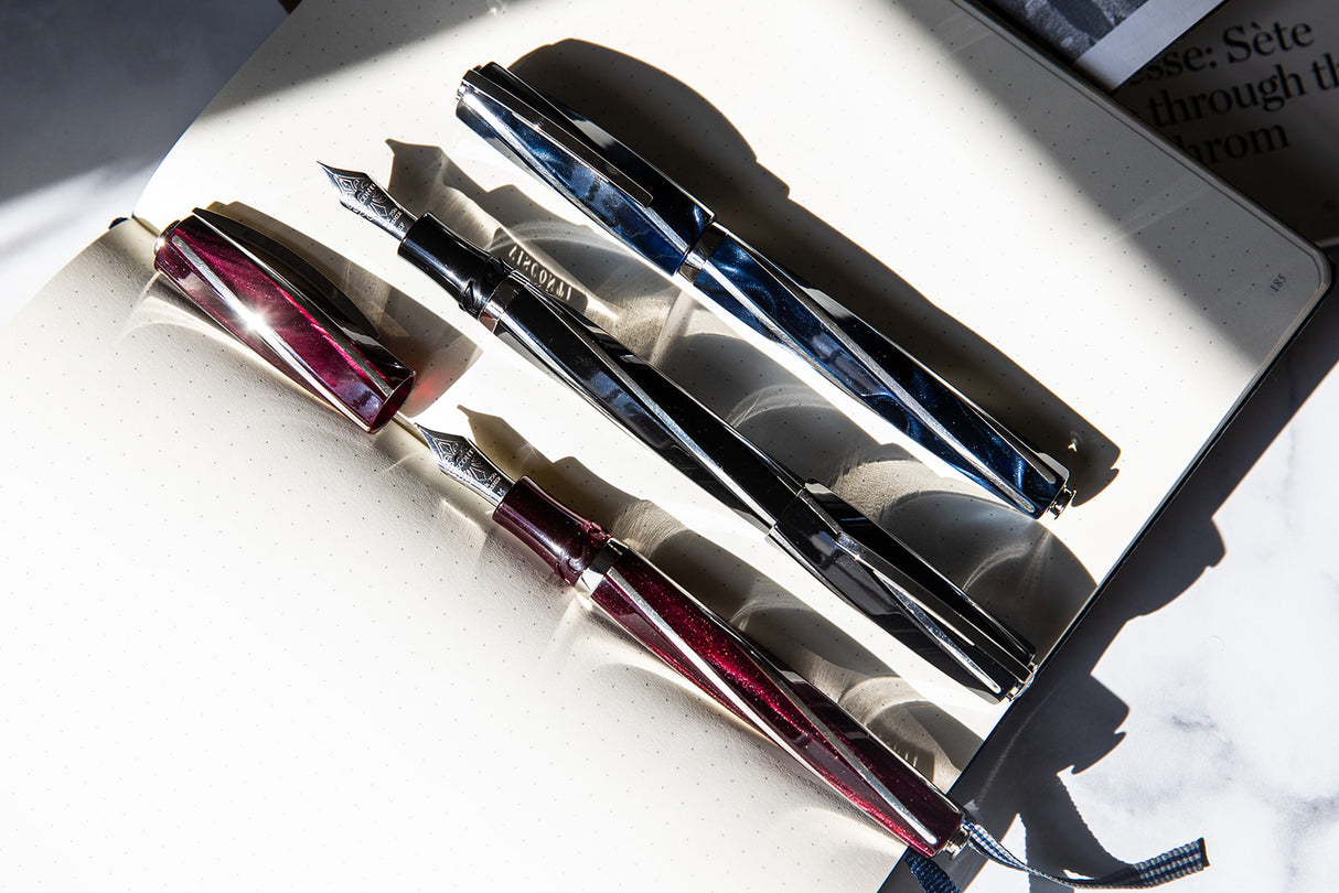 Visconti Divina Elegance Imperial Blue Oversize - Fountain Pen