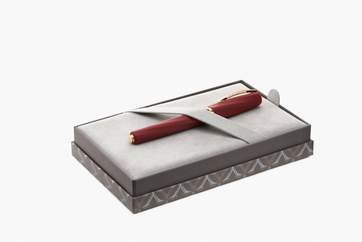 Visconti Divina Bordeaux Matte - Fountain Pen
