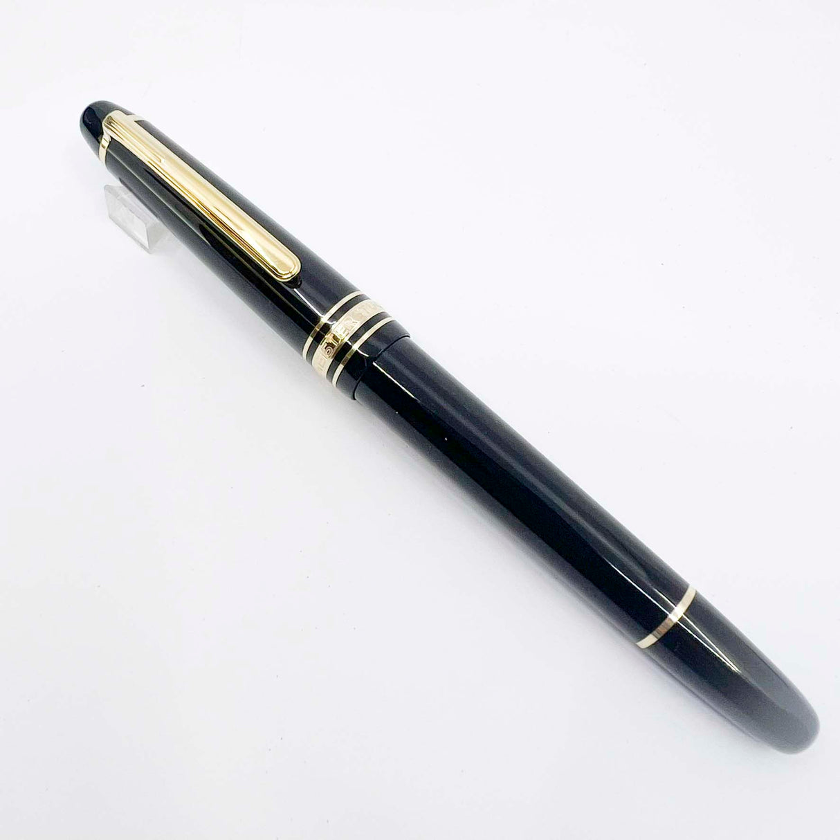 Montblanc Meisterstuck Black Resin #145 (Chopin) Classique Gold-Plated Trim Fountain Pen - Fine 14kt Kt Gold Nib