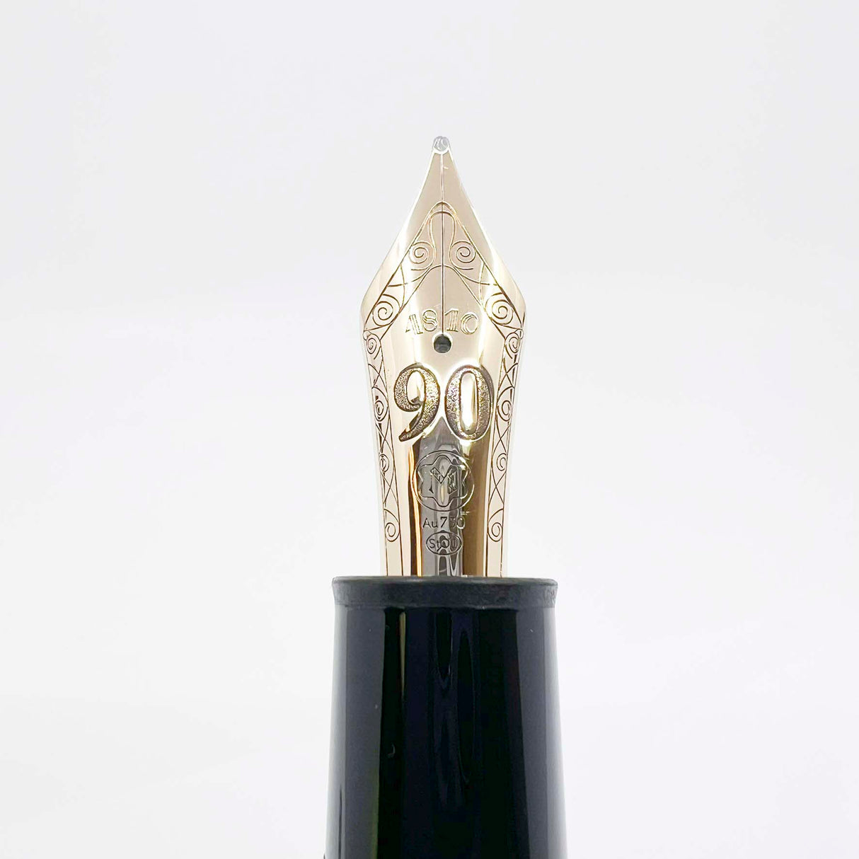 Montblanc Meisterstuck #149 90th Anniversary of Meisterstuck Fountain Pen- Broad 18kt Gold Nib (Copy)