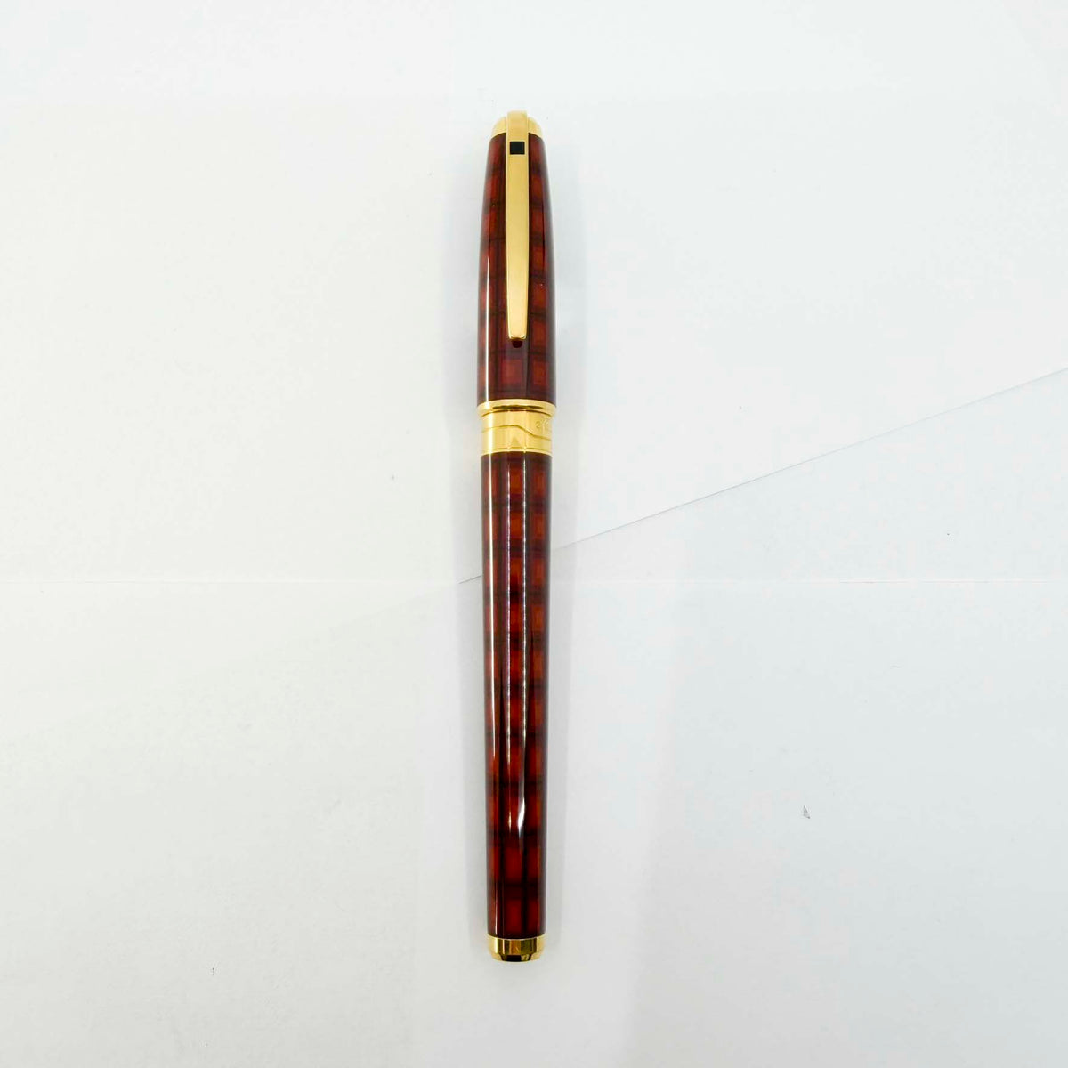 S.T. DuPont Orpheo Vertigo Laque de Chine Fountain Pen - Fine 18kt Gold Nib