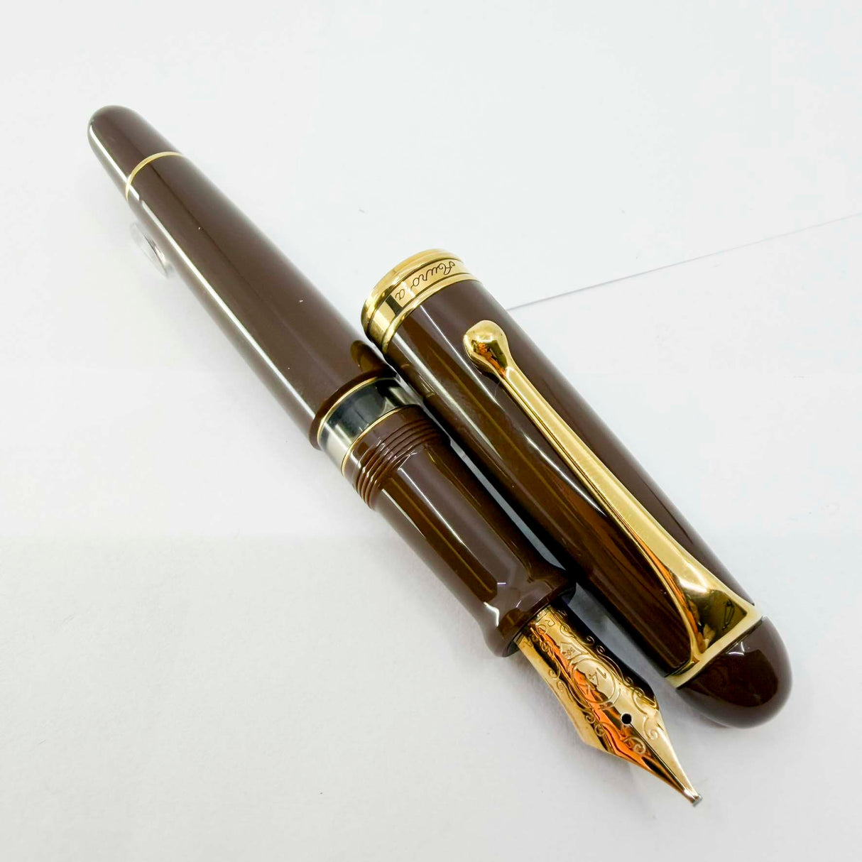 Aurora Large #88 Brown 70th Anniversary Limited Edition Fountain Pen - Italic 14kt Gold Nib