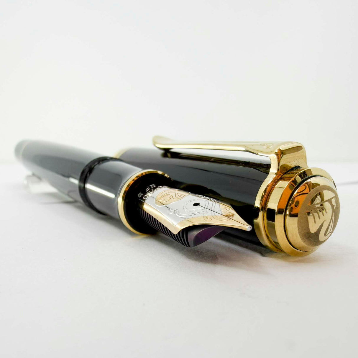 Pelikan Souveran M1000 Black Fountain Pen with Gold-Plated Trim- Semi-Flexible Extra Fine 18kt Gold Nib