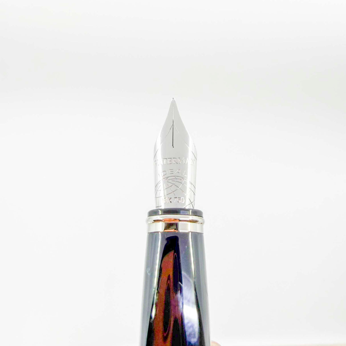 Waterman Oversized Exception Black Fountain Pen - Alternating Sides of Charcoal Stripes -Medium 18kt Gold Nib (Copy)