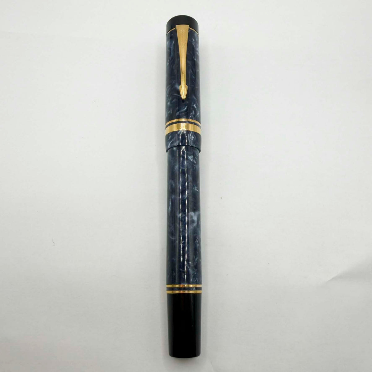 Parker Duofold Centennial (Largest) Marbled Blue Fountain Pen - Medium #83 18kt Gold Nib (Circa 1990)