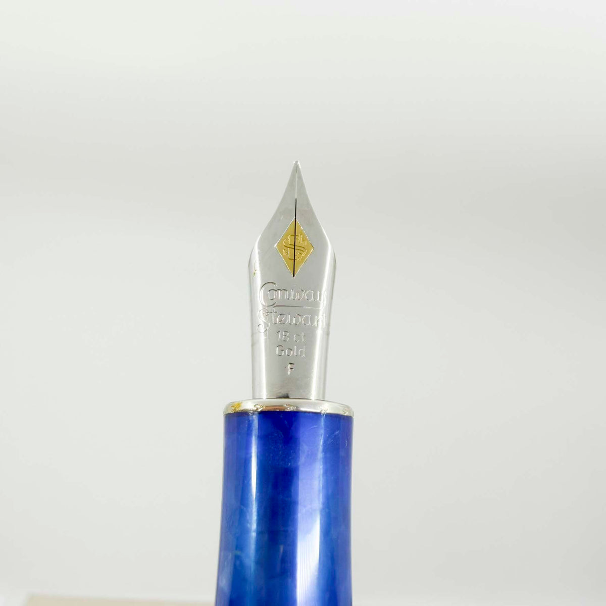 Conway Stewart Windsor Limited Edition Fountain Pen - Fine 18kt Gold Nib - 2006 - Edition of 100 Pens