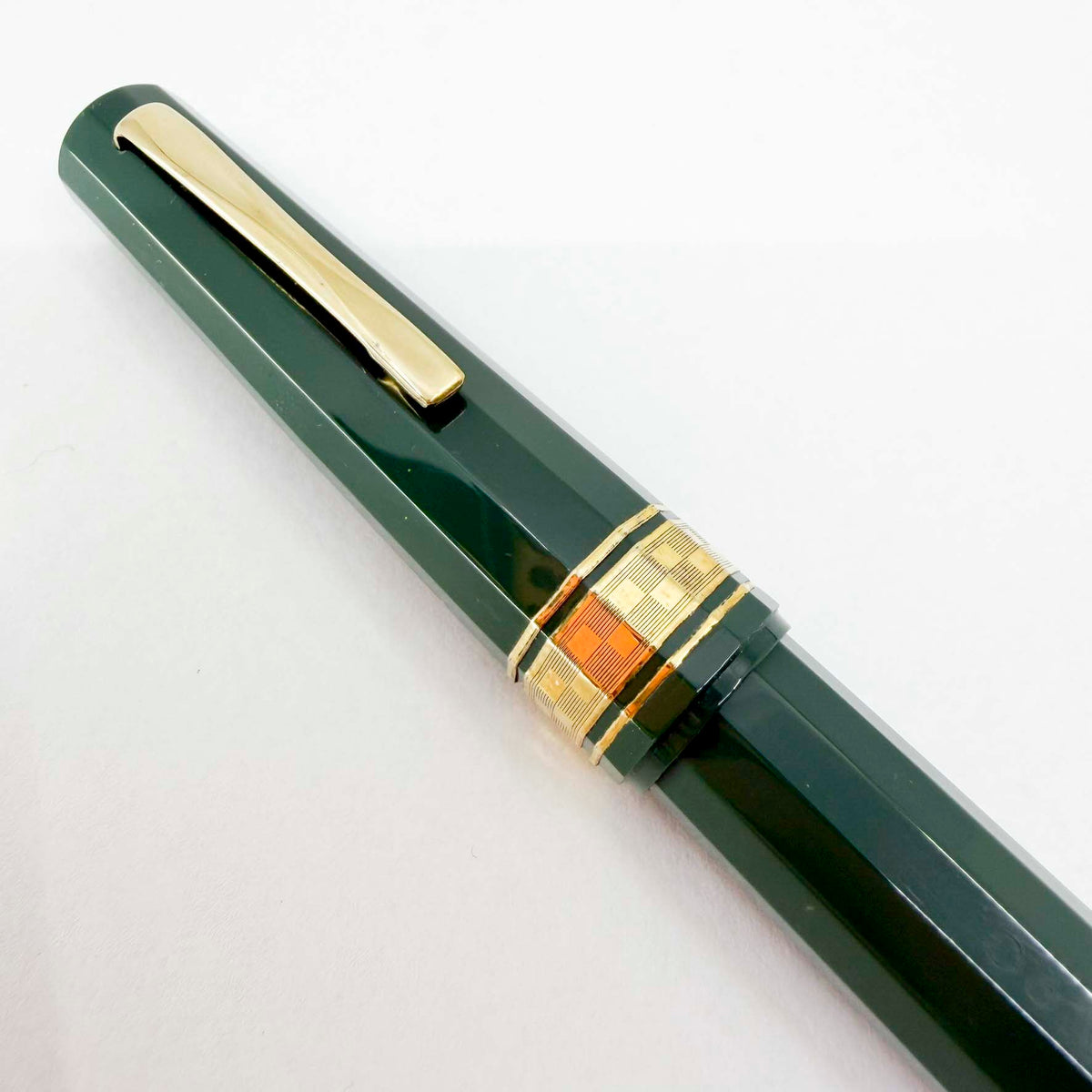 Omas Italia '90 Racing Green Facetted Large Paragon Fountain Pen - Medium 18kt Gold Nib