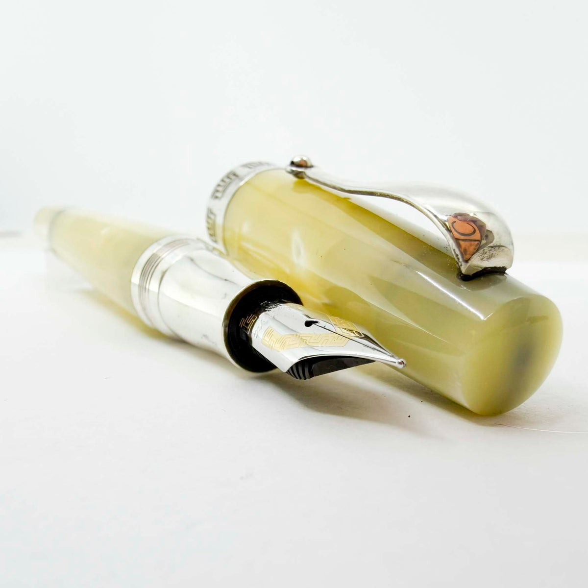 Montegrappa Historia Lustrous "Ivory Parchment" Celluloid Limited Edition Fountain Pen - Medium 18kt Gold Nib