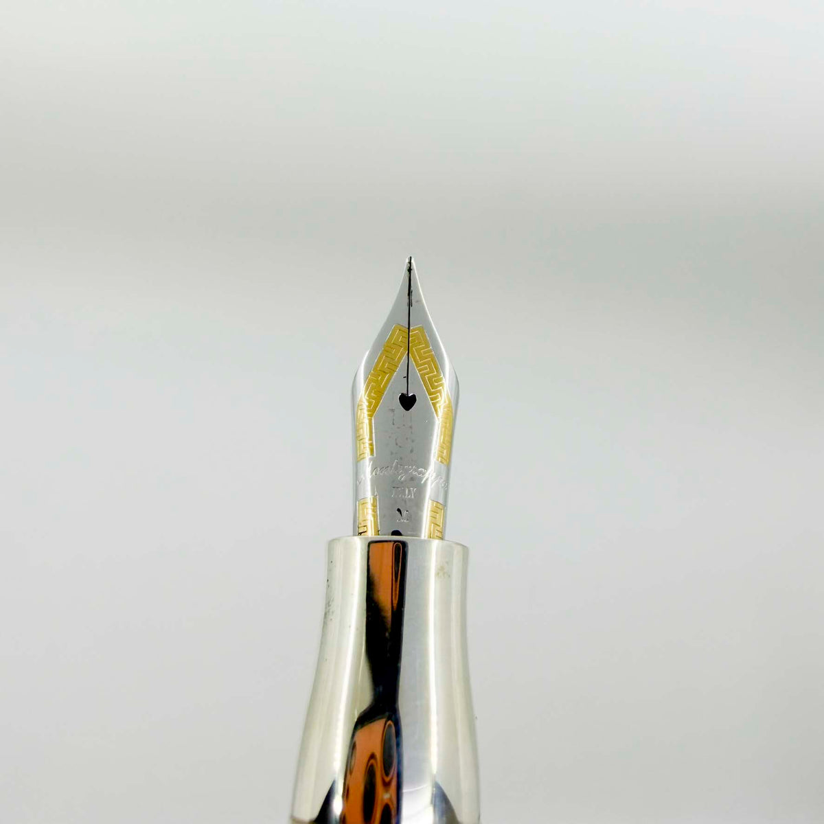 Montegrappa Historia Lustrous "Ivory Parchment" Celluloid Limited Edition Fountain Pen - Medium 18kt Gold Nib
