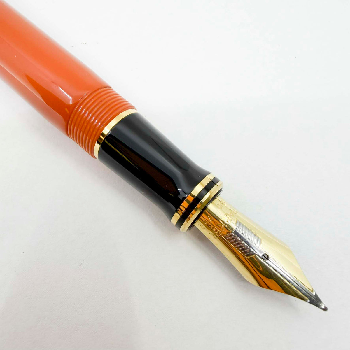 Parker "Big Red" (Orange) Duofold Centennial (Largest Size) Fountain Pen - Medium 18kt Gold Nib