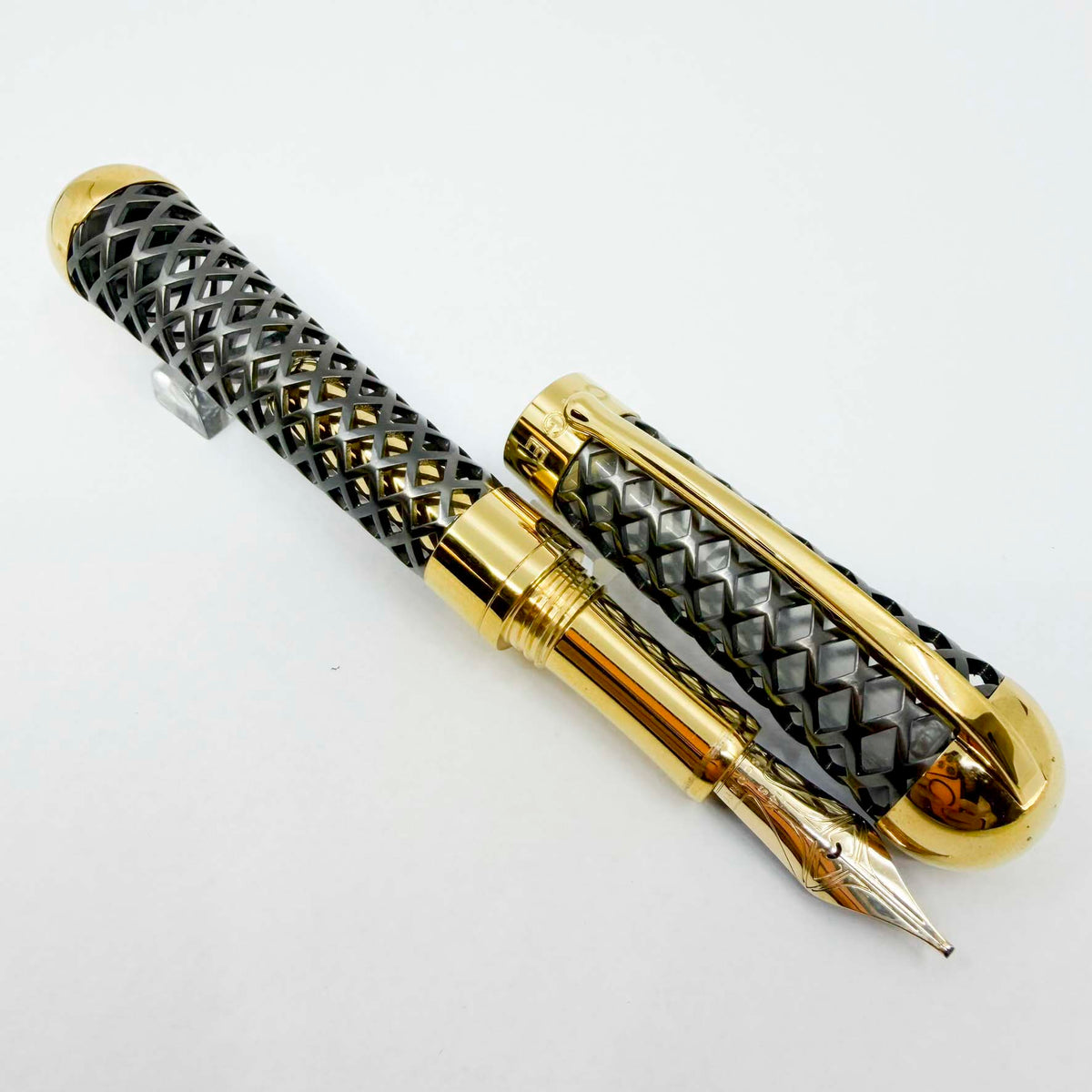 Visconti Black Diamond Cage Limited Edition Fountain Pen - Only 50 Pens Produced! - Stub 14kt Gold Nib - #03/50