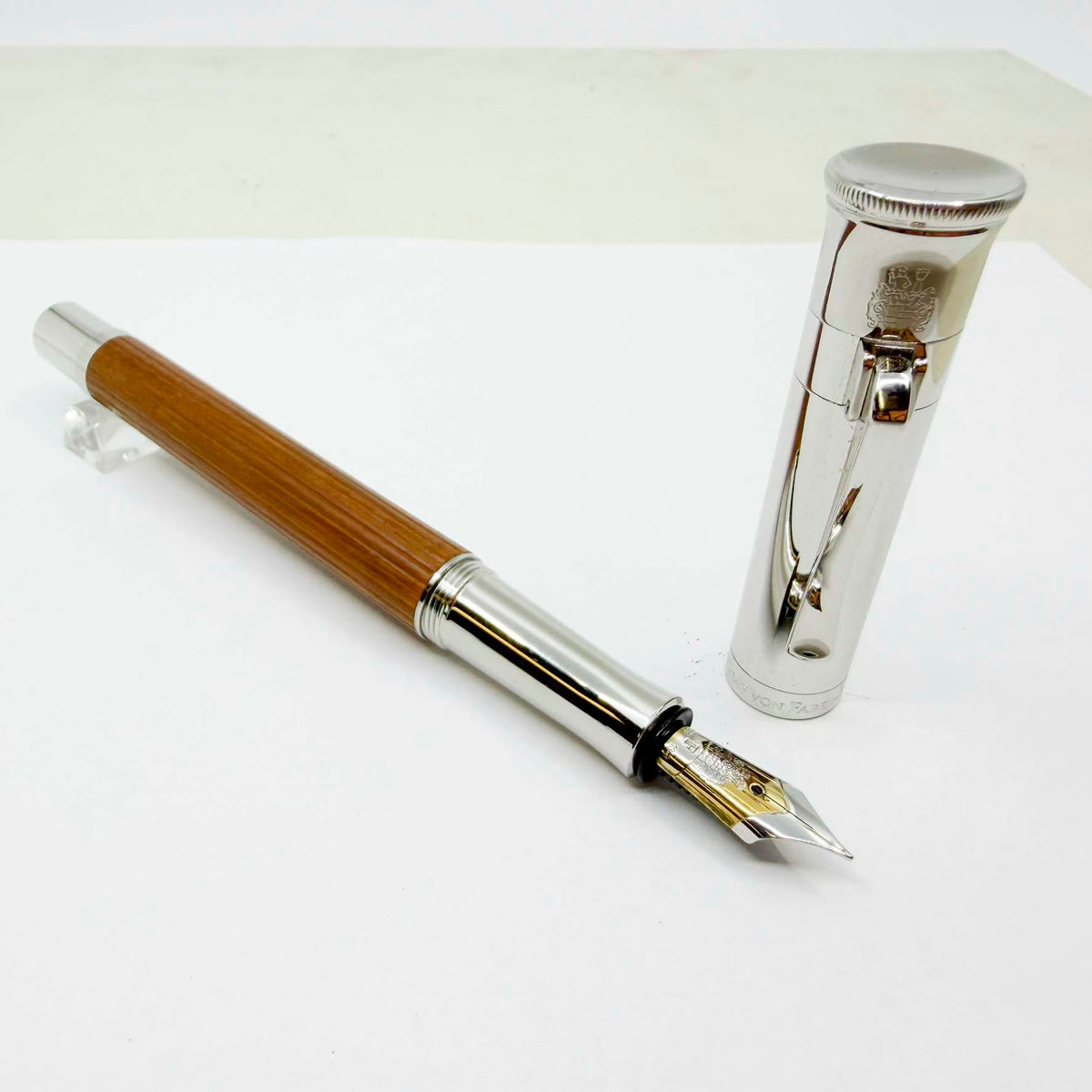 Graf von Faber Castell Classic Pernambuco Fountain Pen - Fine 18kt Gold Nib