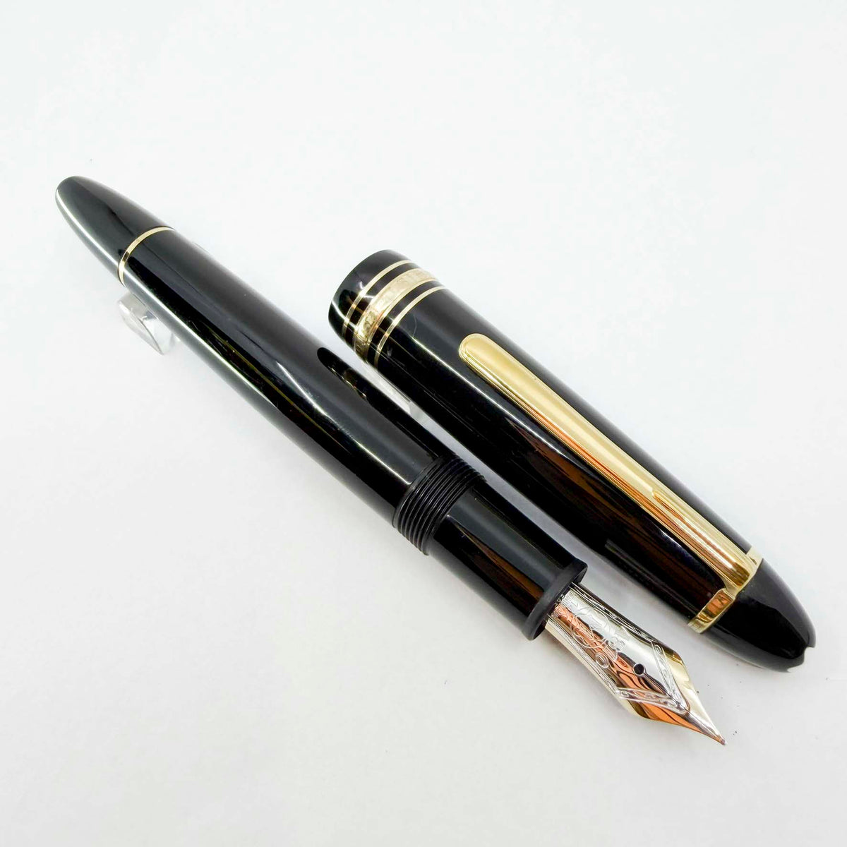 Montblanc #147 Traveler Black Resin LeGrand Meisterstuck Fountain Pen - Fine 14kt Gold Nib - CARTRIDGE FILL ONLY