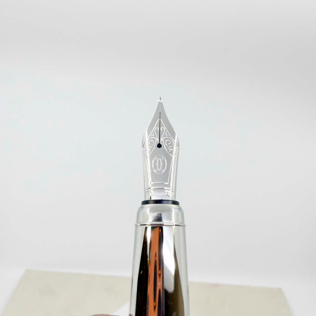 Cartier Louis Cartier Dandy Crocodile Scales Engraved Wood Body Limited Edition Fountain Pen - Medium 18kt Gold Nib