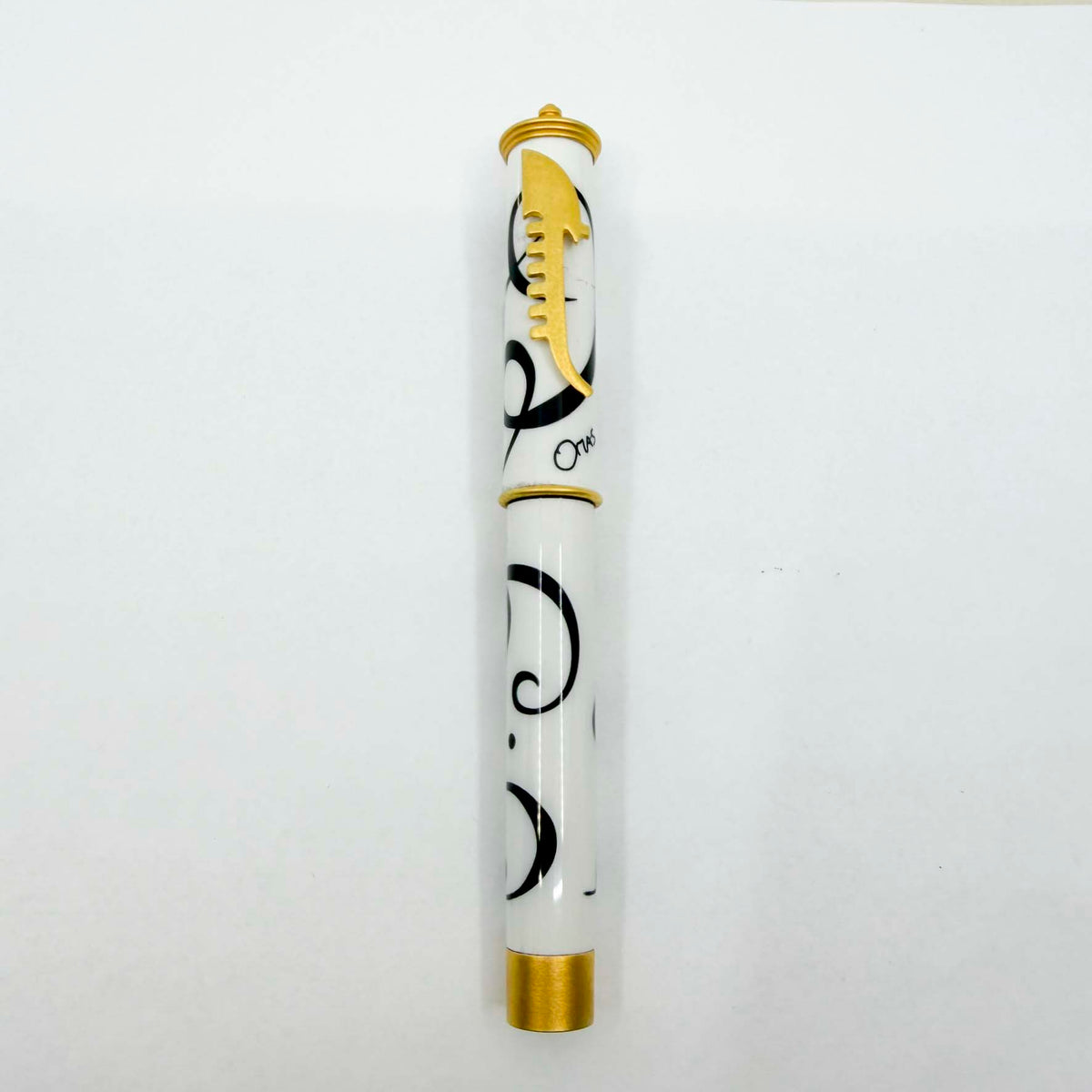 OMAS Emozioni Di Carnevale Limited Edition Fountain Pen - Fine 18kt Gold Nib