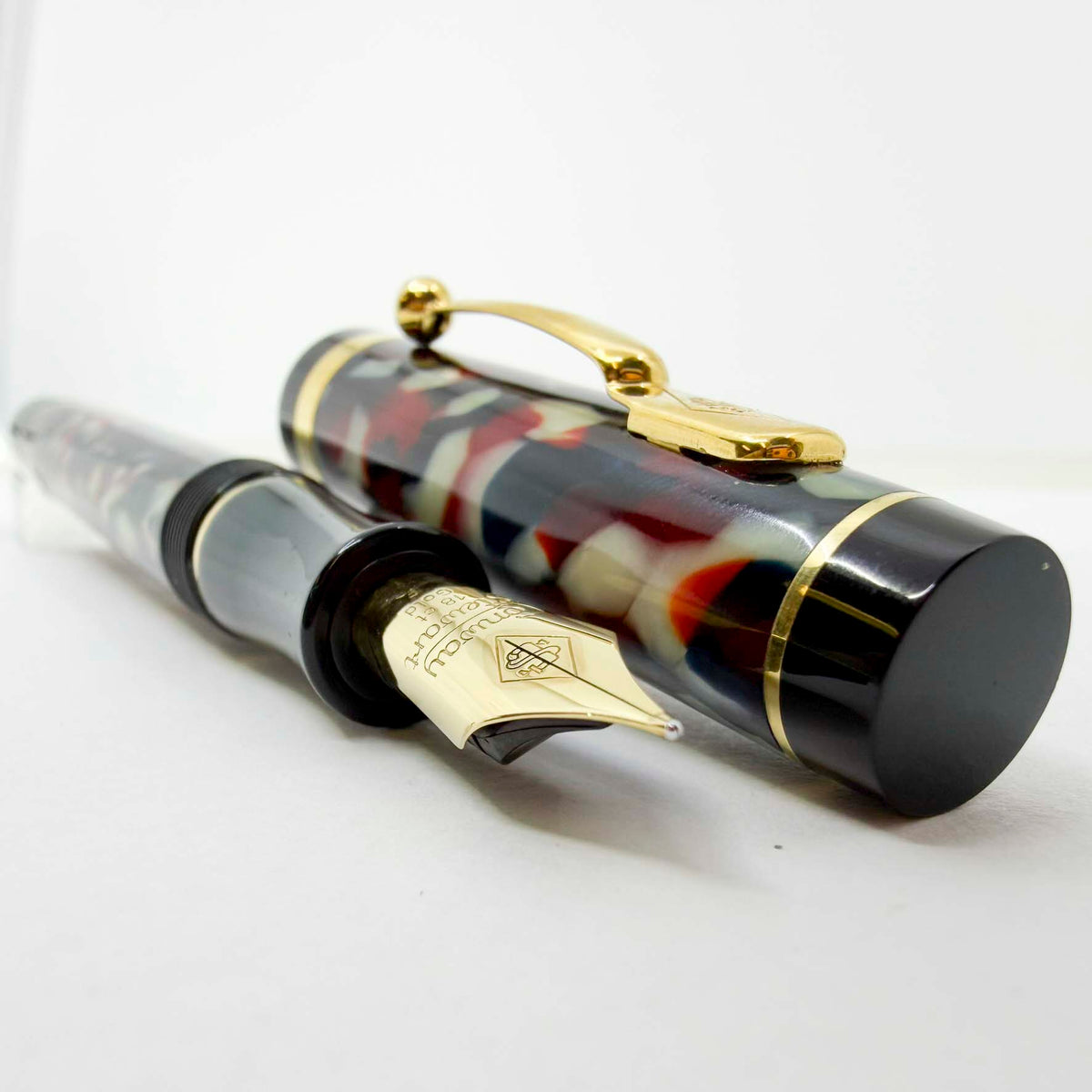 Conway Stewart Special Duro Levenger Edition Fountain Pen - Fine 18kt Gold Nib - MINT