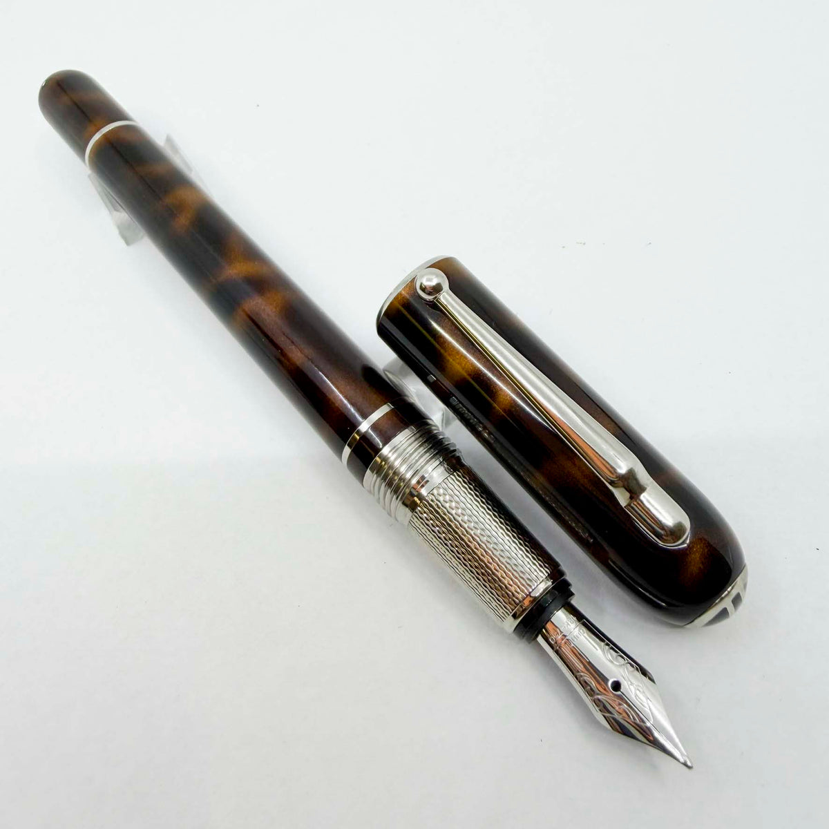 Dunhill Sidecar Tortoiseshell Lacquer Fountain Pen - Medium 18kt Gold Nib - MINT