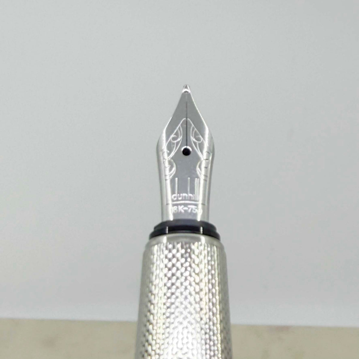 Dunhill Sidecar Tortoiseshell Lacquer Fountain Pen - Medium 18kt Gold Nib - MINT