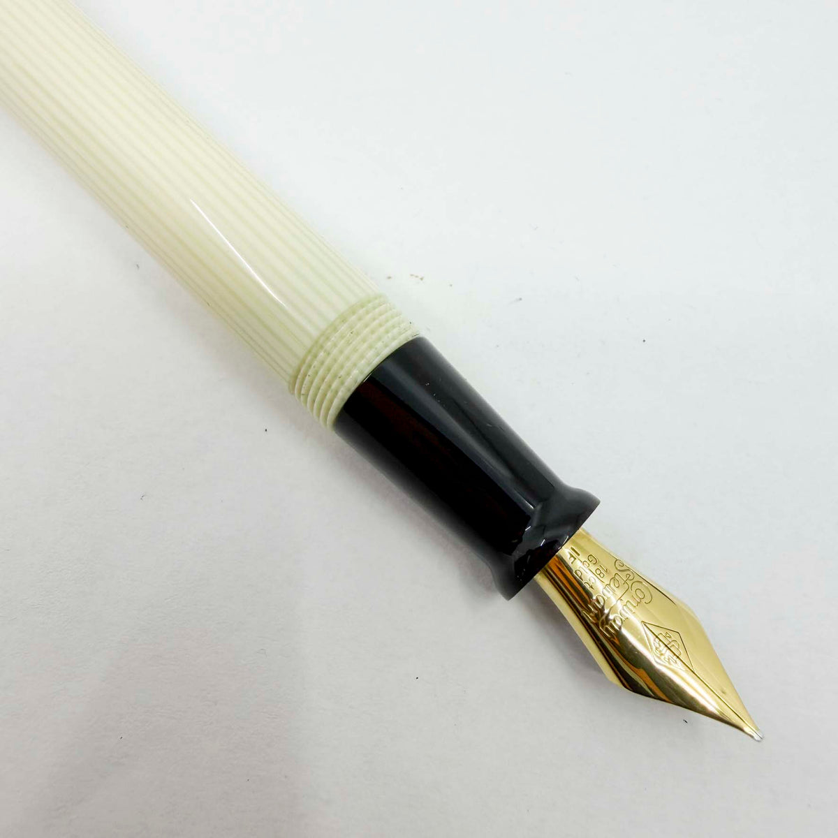 Conway Stewart Striped Ivory Finish Fountain Pen - Italic Fine 18kt Gold Nib