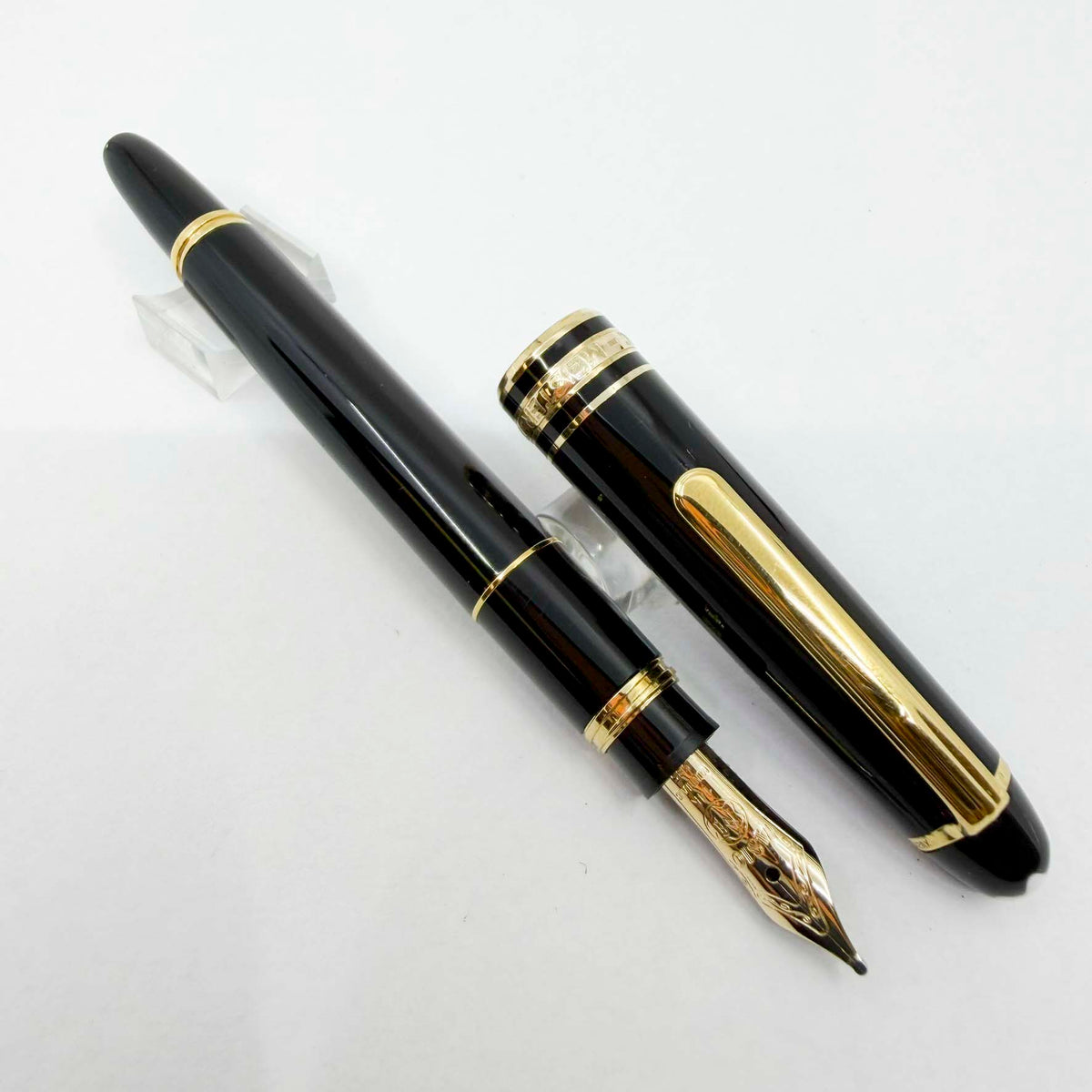 Montblanc Meisterstuck Mozart Black Resin Fountain Pen - Medium 14kt Gold Nib