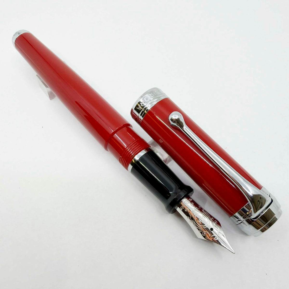 Aurora Burgundy Talentum Chrome Trim Fountain Pen - Fine 14kt Gold Nib - MINT
