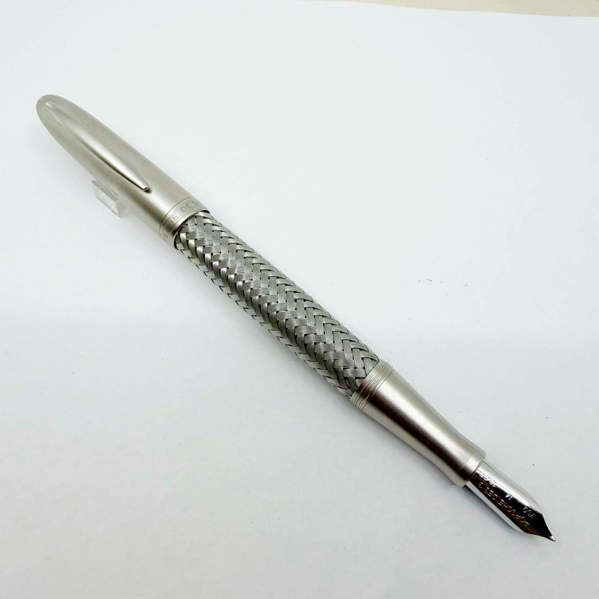 Porsche Design P3100 Tec-Flex Fountain Pen - Medium 18kt Gold Nib - MINT!