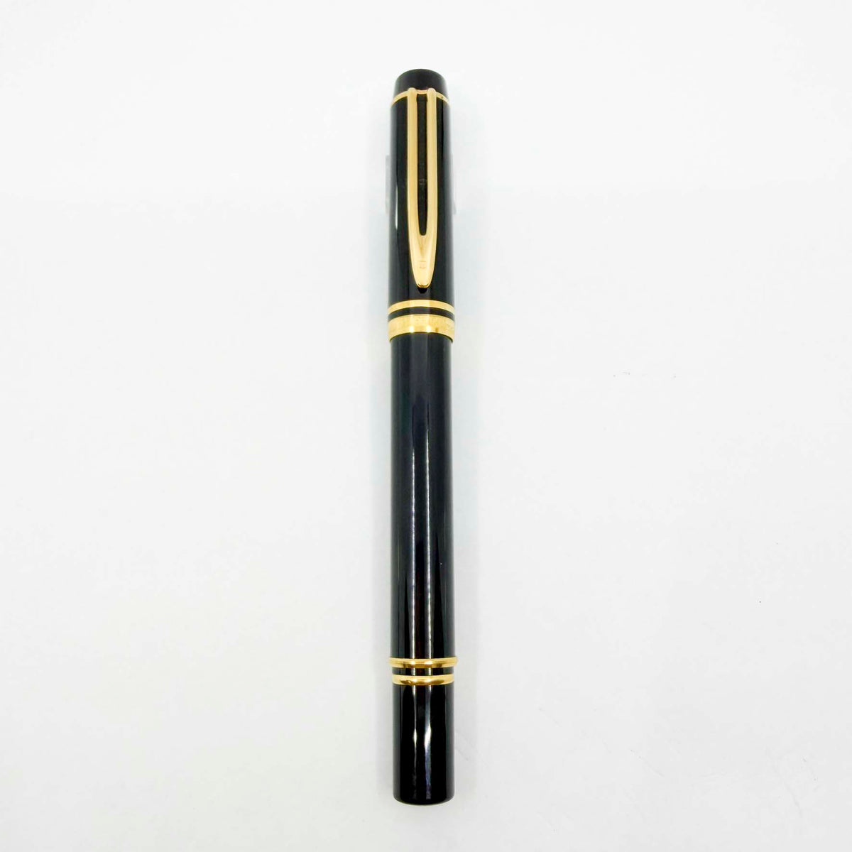 Waterman Man 100 Black Fountain Pen - Fine 18kt Gold Nib