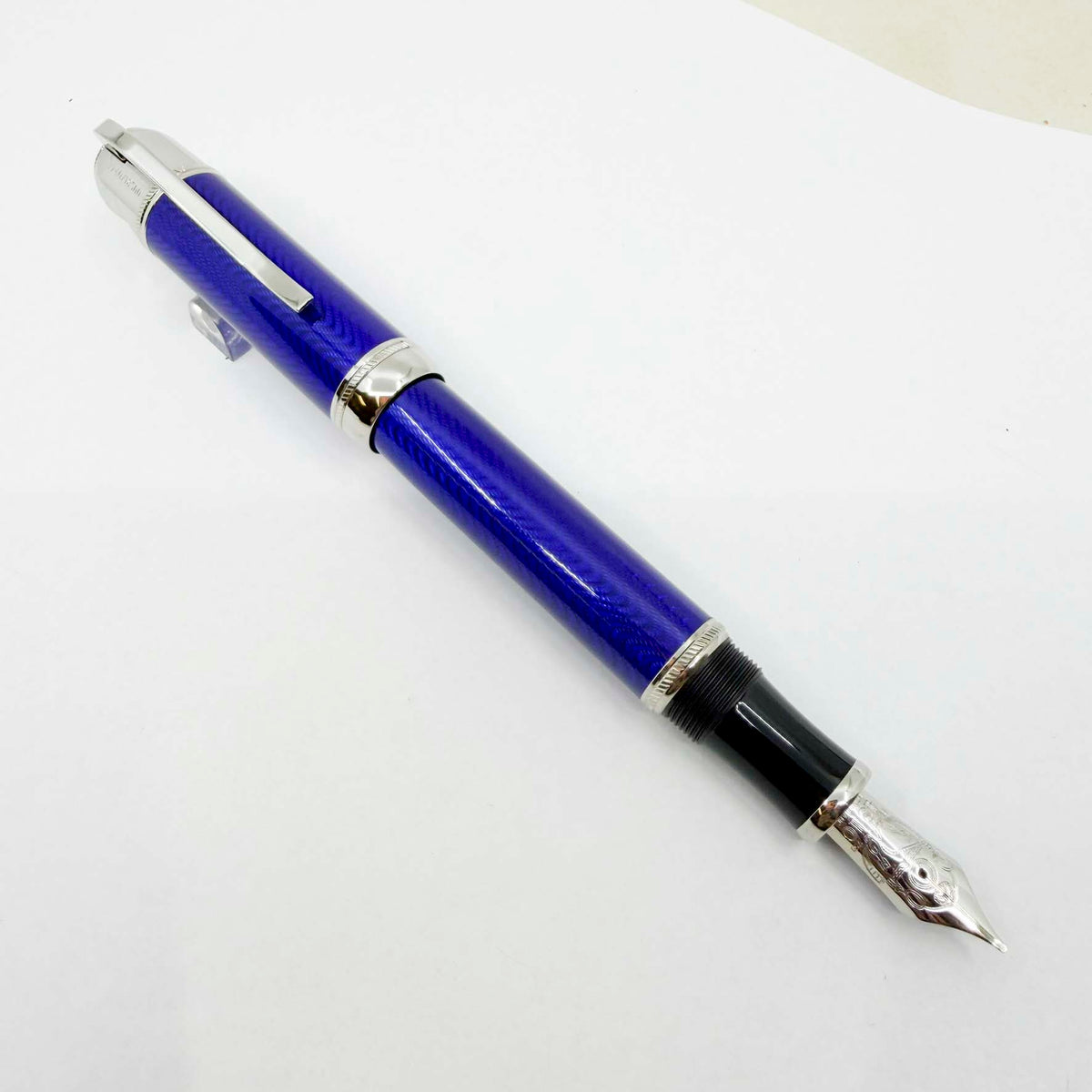 Montblanc Jules Verne Writer Series Limited Edition Fountain Pen - Medium 18kt Gold Nib