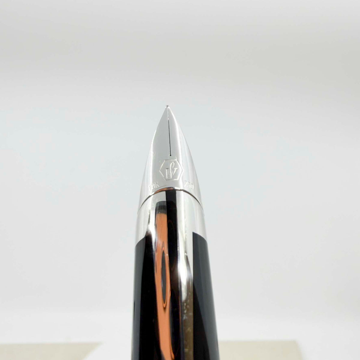 Waterman Edson Black Diamond Fountain Pen - Medium 18kt Gold Nib - SCARCE!