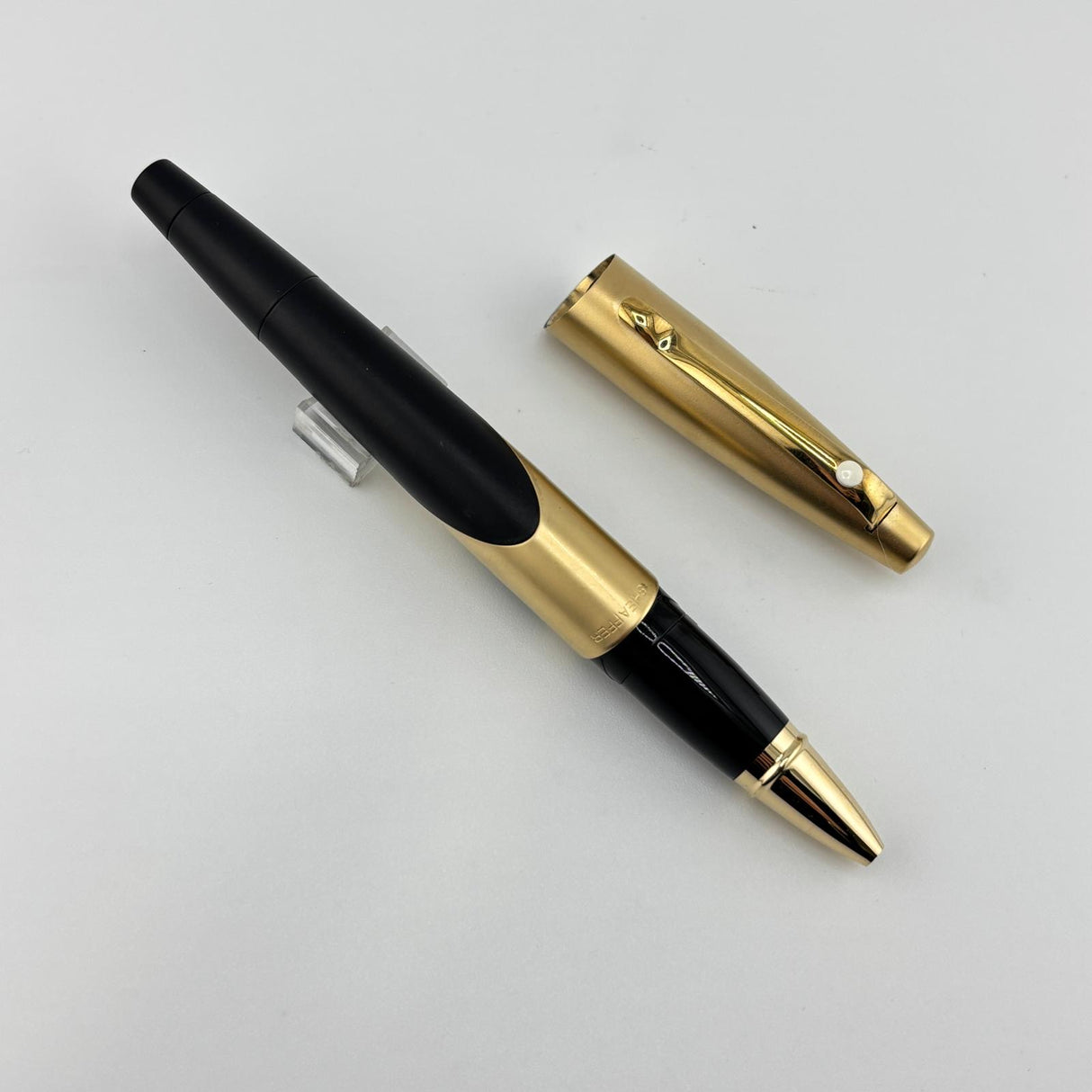 Sheaffer Vintage Intrigue GOLD AND BLACK - Rollerball Pen