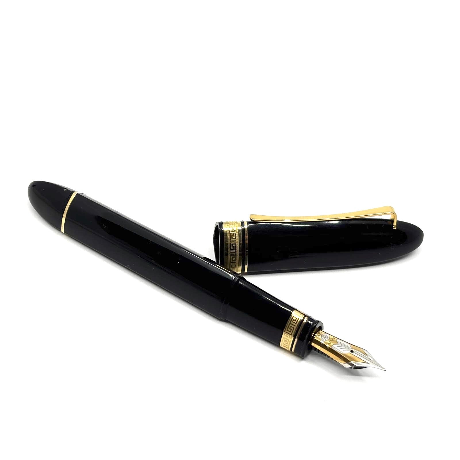 OMAS Dark Blue 360 Oversized Triangulated Fountain Pen – Fountain