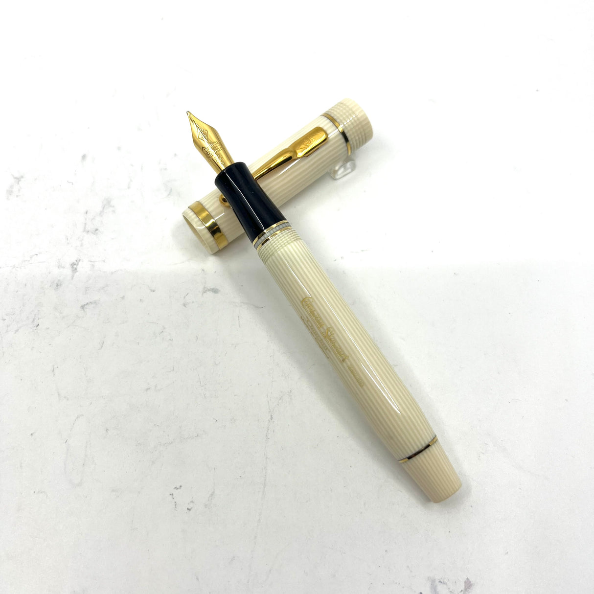 Conway Stewart Churchill White Striped Fountain Pen