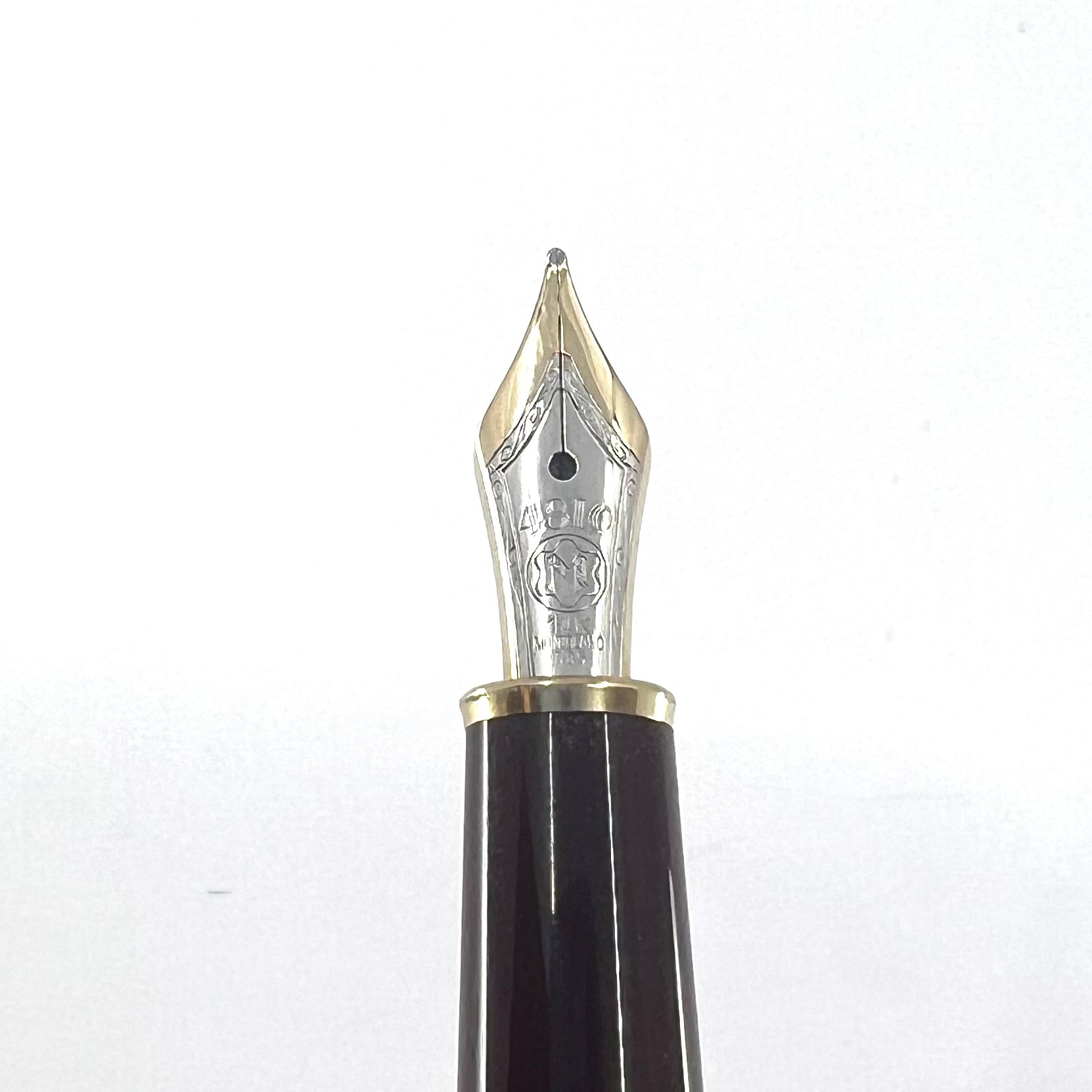 Montblanc #144 Bordeaux Fountain Pen - circa 1995 - Medium 14kt