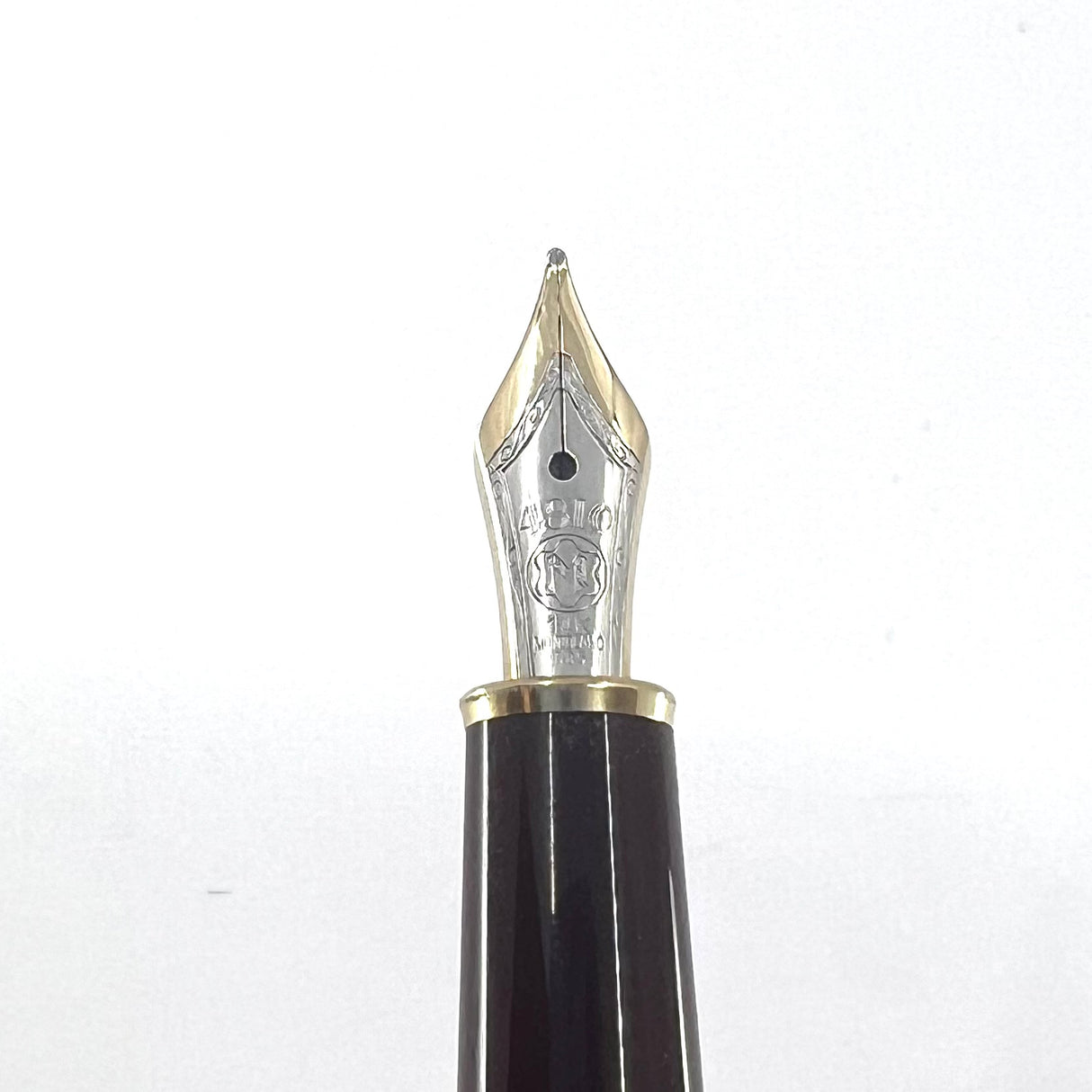Montblanc #144 Bordeaux Fountain Pen - circa 1995 - Medium 14kt Gold Nib