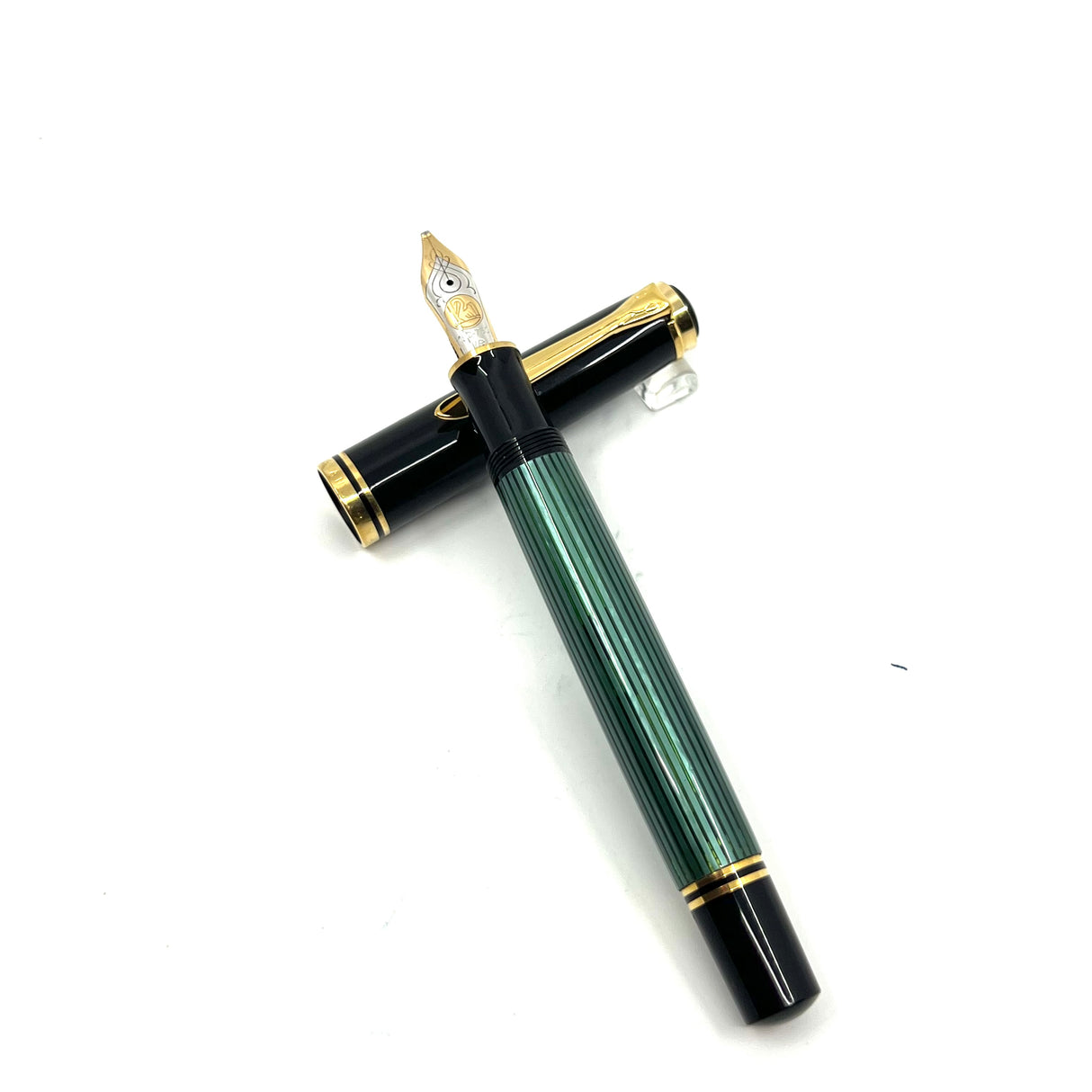 Pelikan Souveran M800 Green Striped Italic Broad Fountain Pen