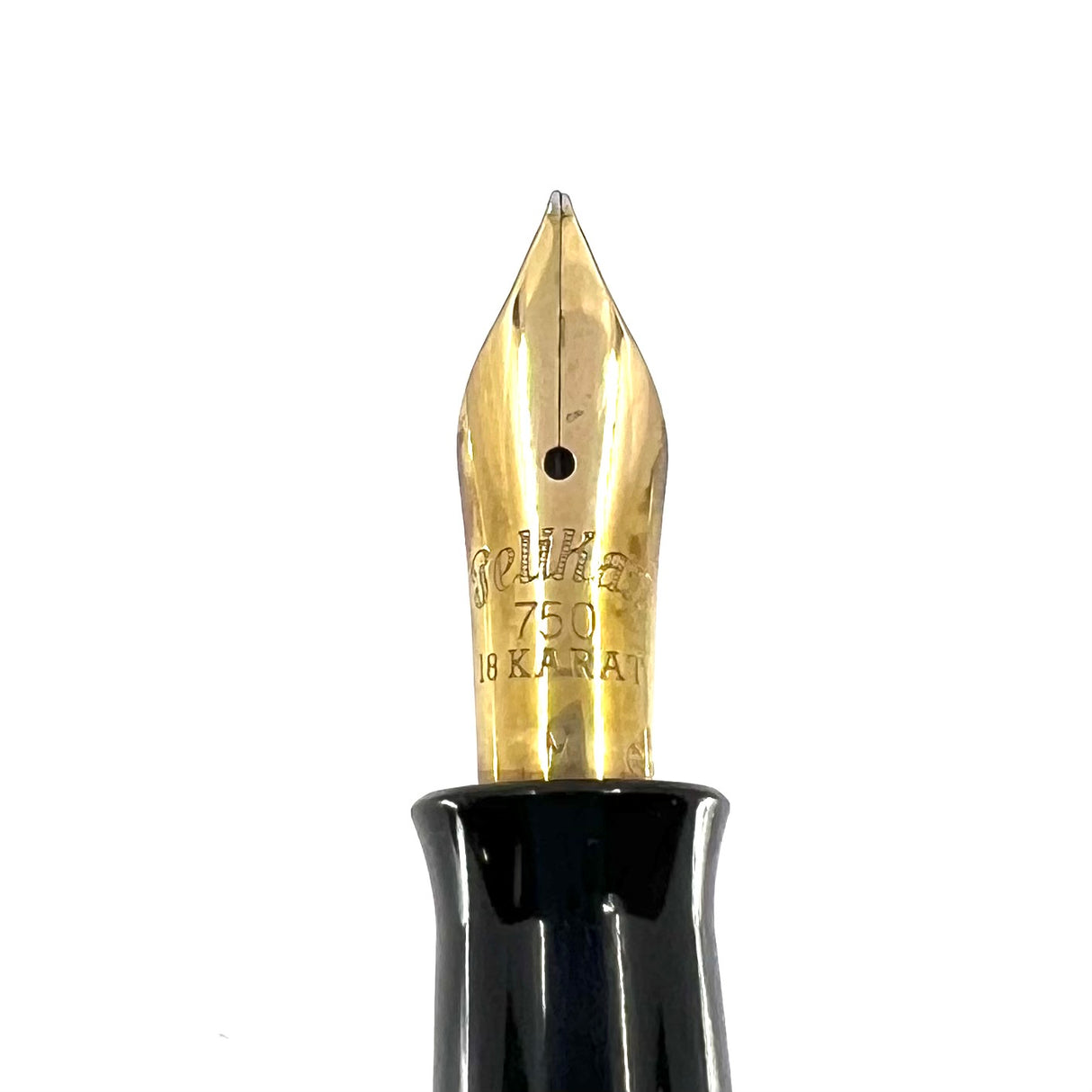 Pelikan Limited Edition 18kt Gold Covered Barrel "1931 Originals of Their Time"  - Medium 18kt Gold Nib.