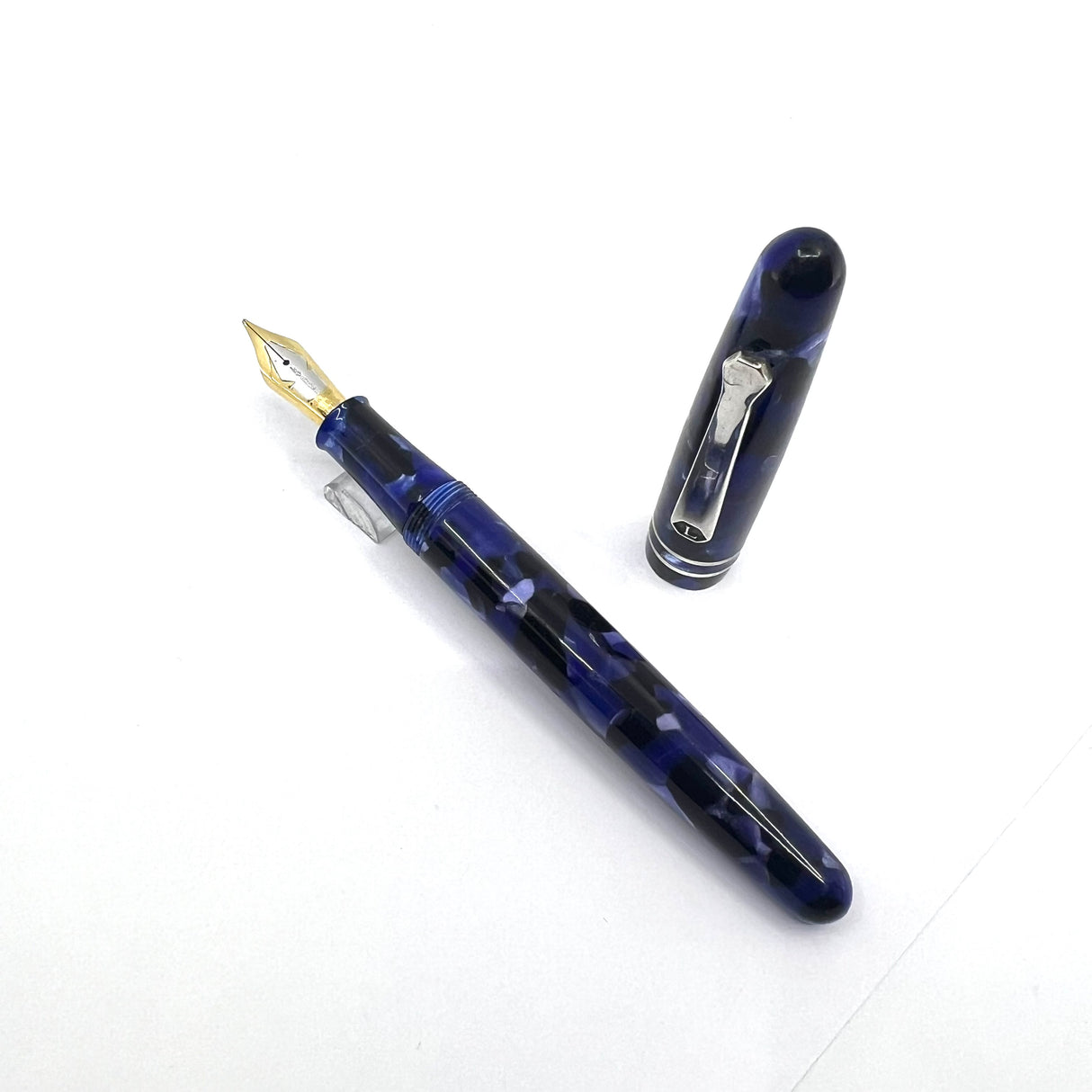 Levenger Blue Marbled Argento Fountain Pen - Broad 18kt Gold Nib