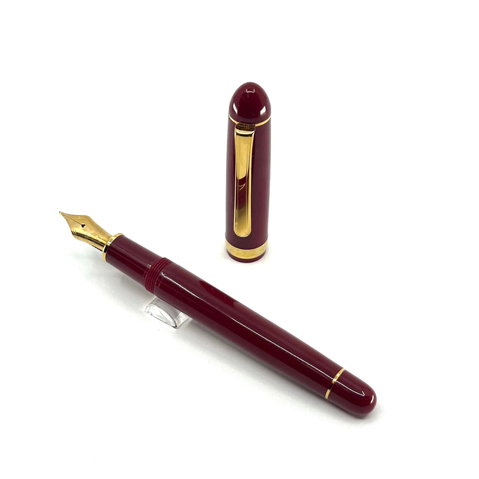 Platinum #3776 Tuscan Red Fountain Pen - Broad 14kt Gold Nib