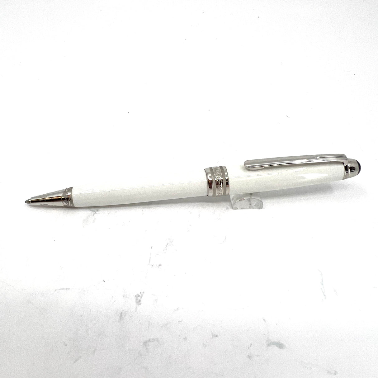 Montblanc Meisterstuck White Ballpoint -  Tribute to the Mont Blanc (Mountain)