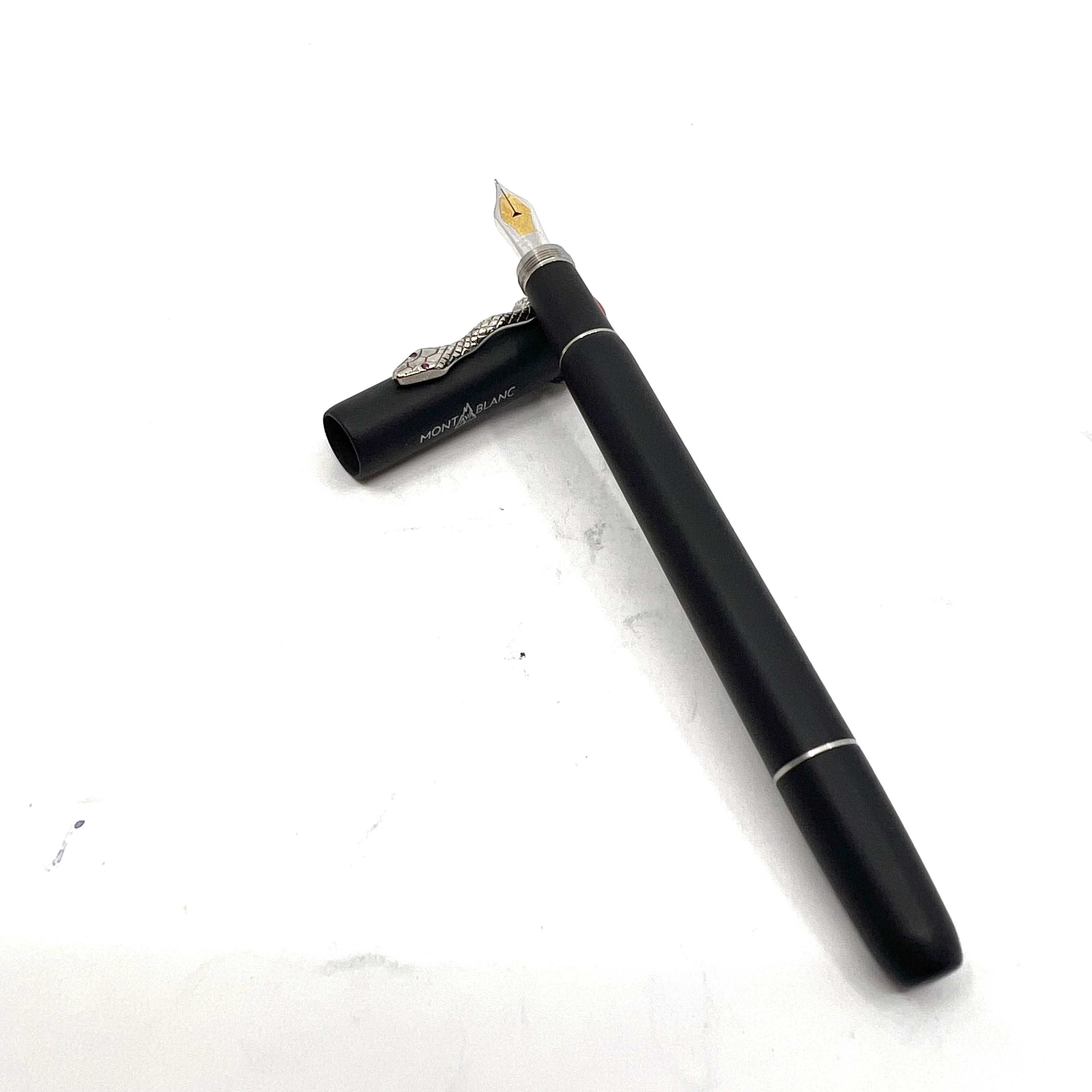 Montblanc Heritage Rouge et Noir Black Ebonite Limited Edition