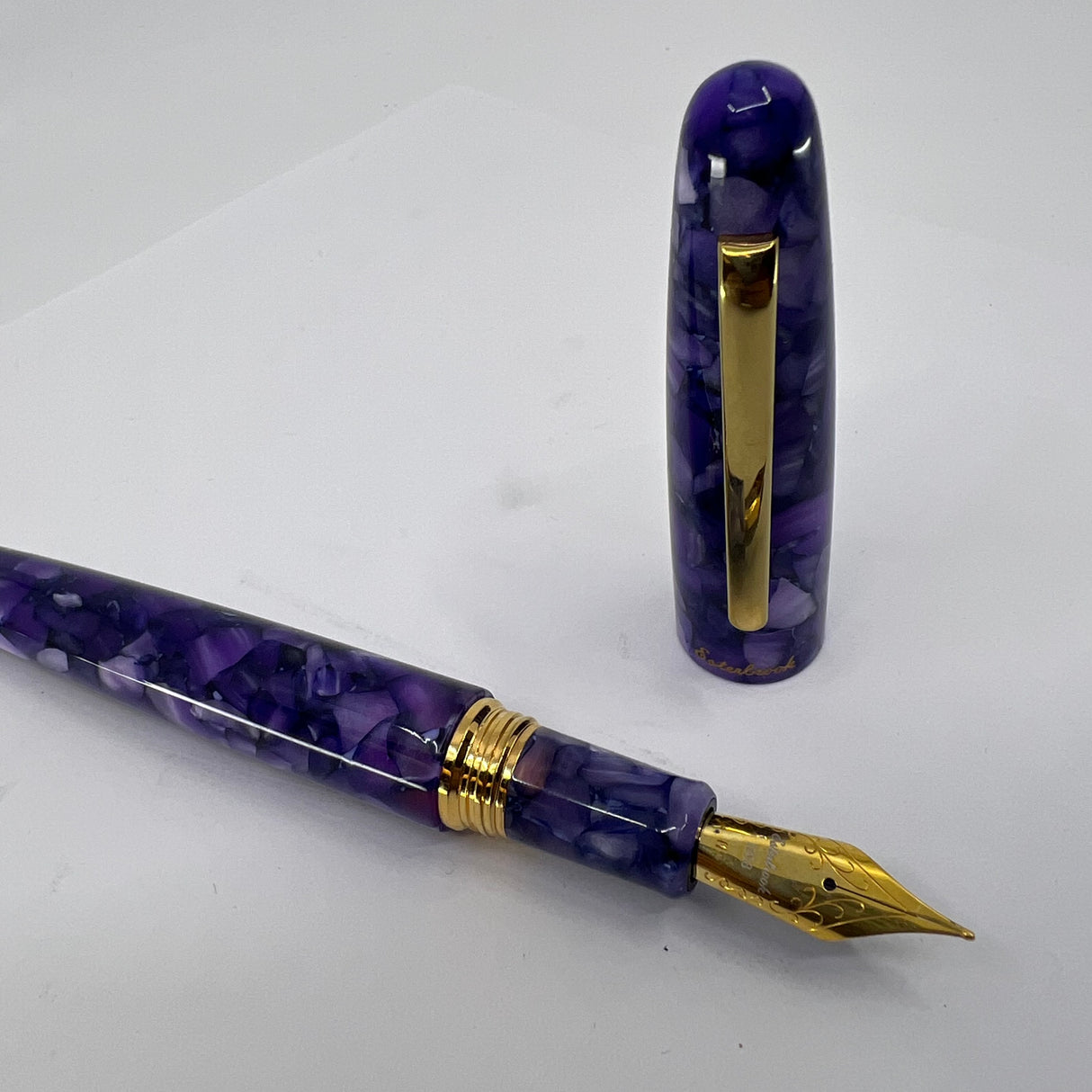 Esterbrook Estie Lilac Marble Oversized Fountain Pen -  Medium Gold-Plated Nib