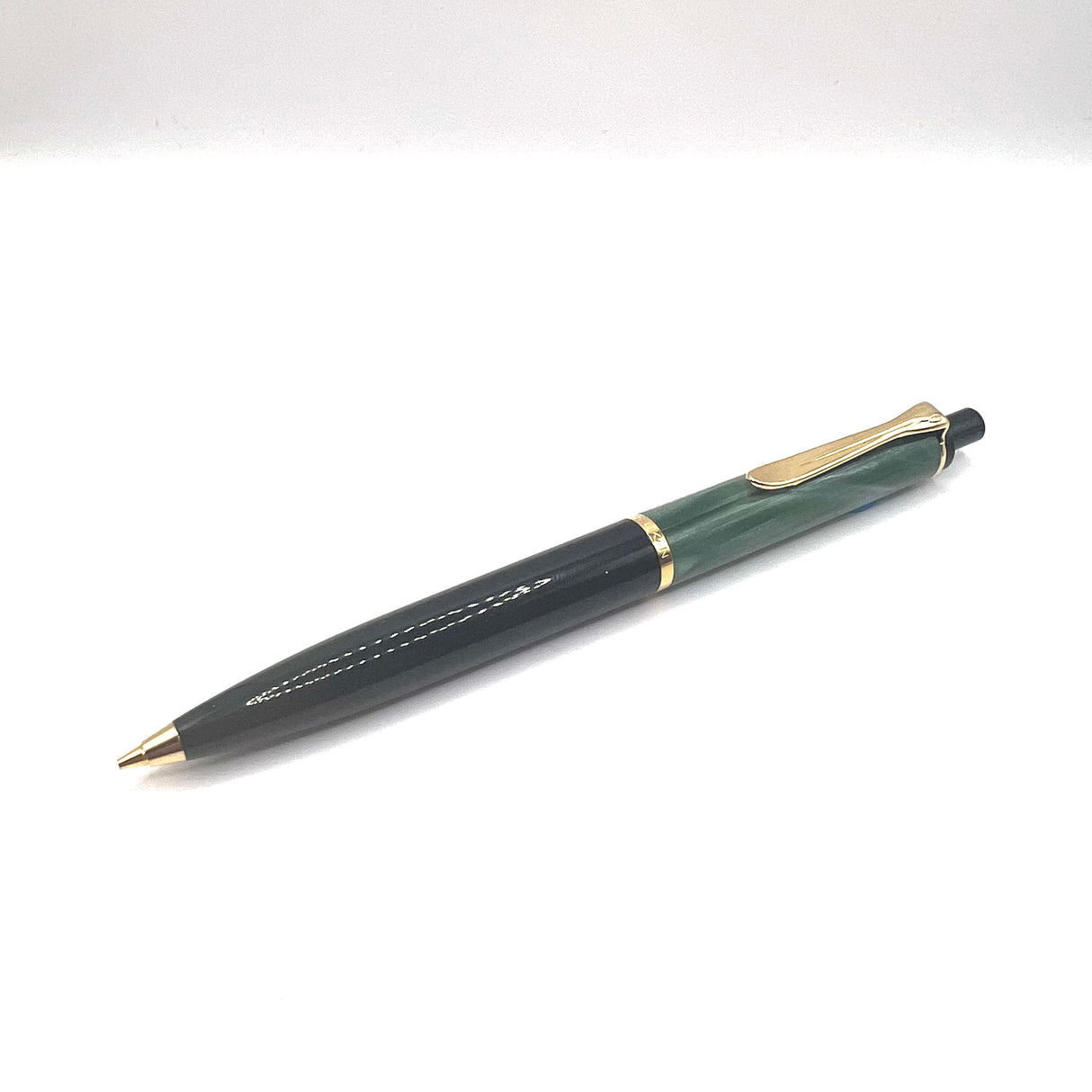 Pelikan D200 Mechanical Pencil (0.7mm) - Marbled Green Cap/Black Barrel