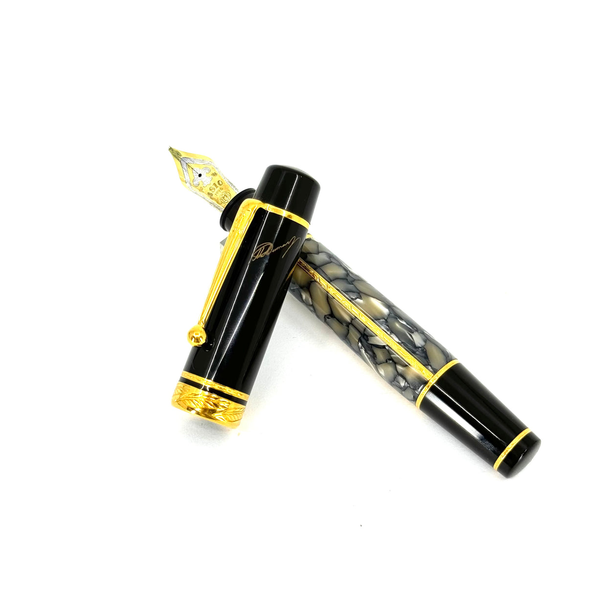 Montblanc Alexandre Dumas Writer Series Limited Edition  Fountain Pen-Medium 18kt Gold Nib