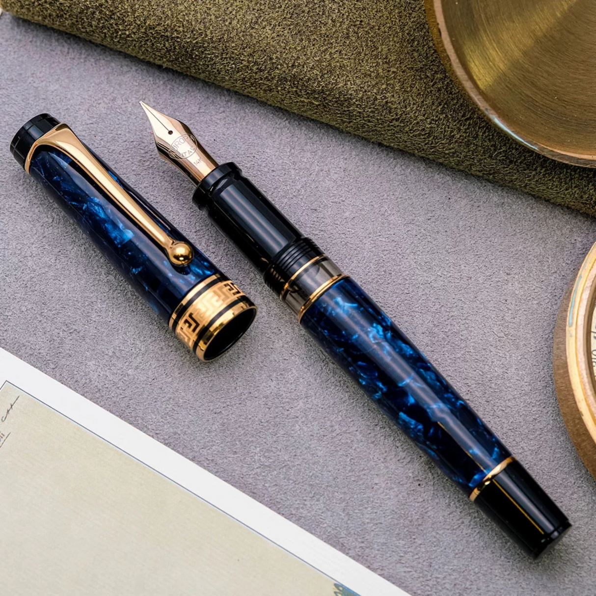 Aurora Optima Auroloide Blue Fountain Pen