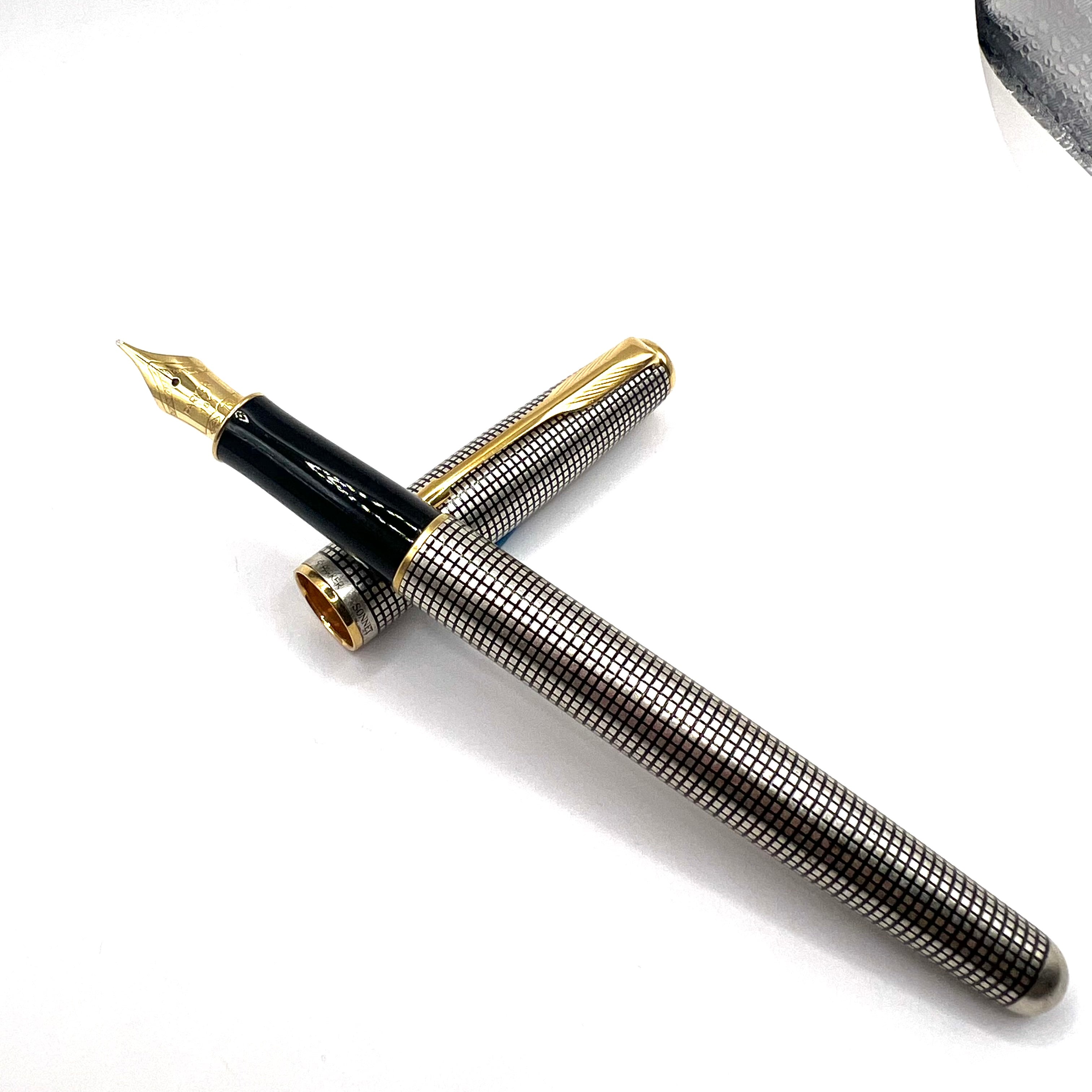 Parker Sonnet Sterling Silver Cisele Cross Hatch Fountain Pen