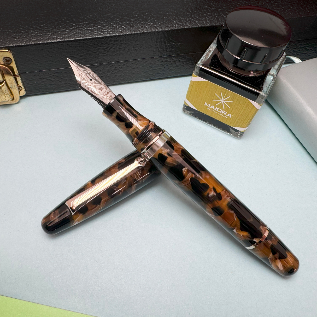 Maiora Ultra Ogiva Ti 22 Gea Mother Earth #8 Titanium Rollerball