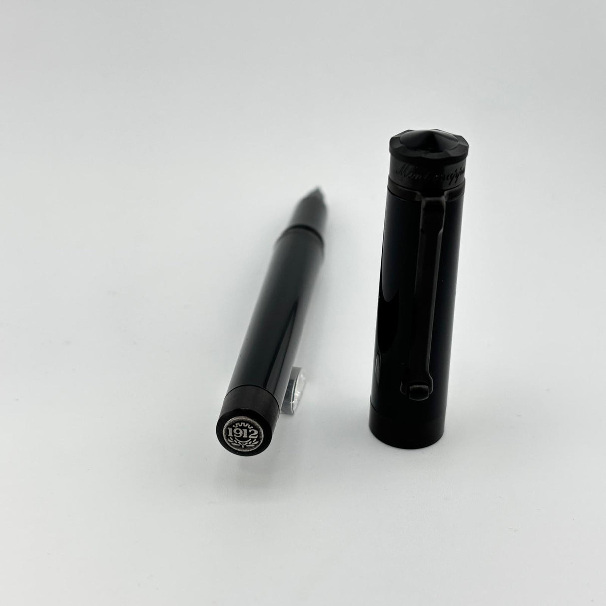Montegrappa Parola Stealth Black   - Fountain Pen
