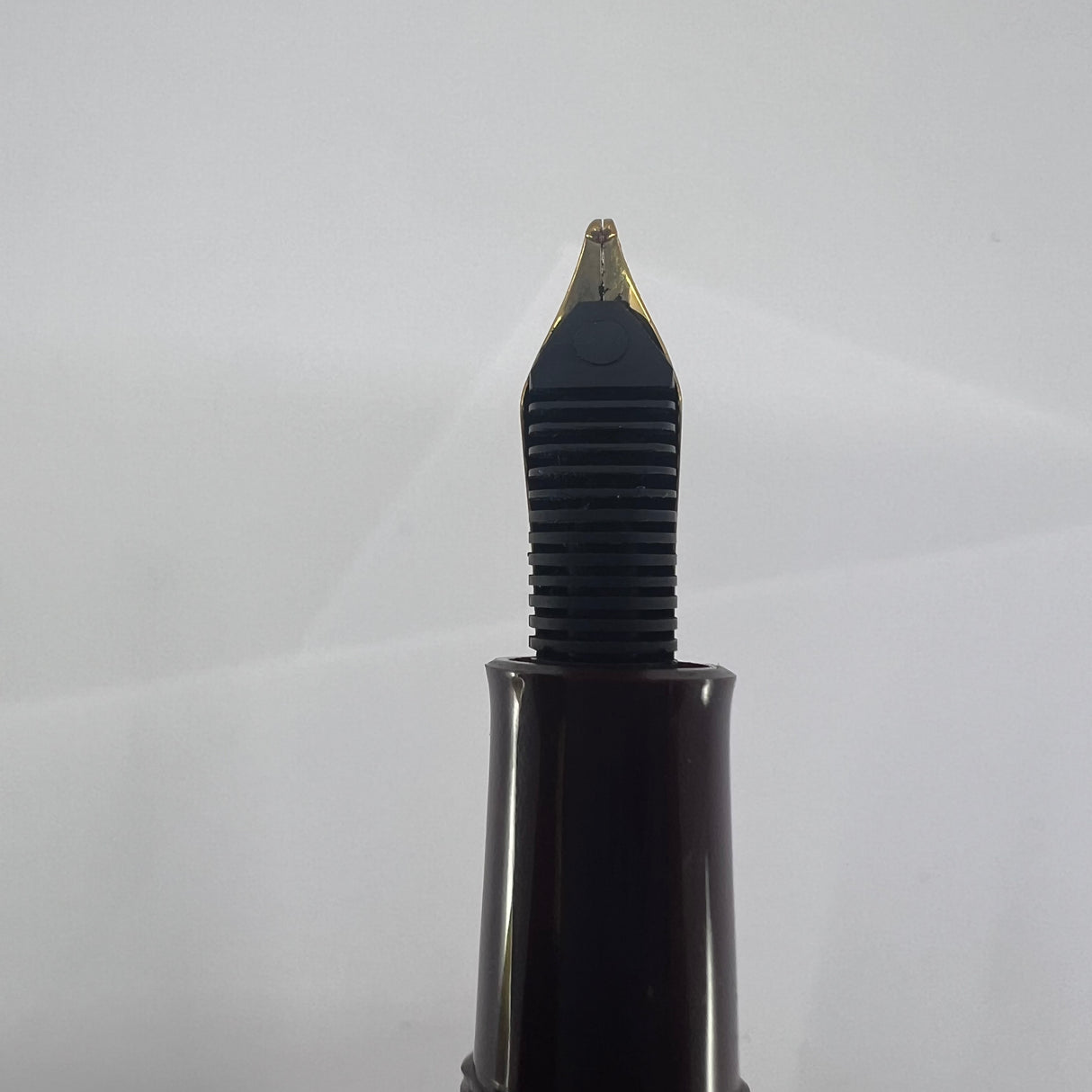 Pelikan M150 Burgundy & Black Fountain Pen - Broad Gold-Plated Nib