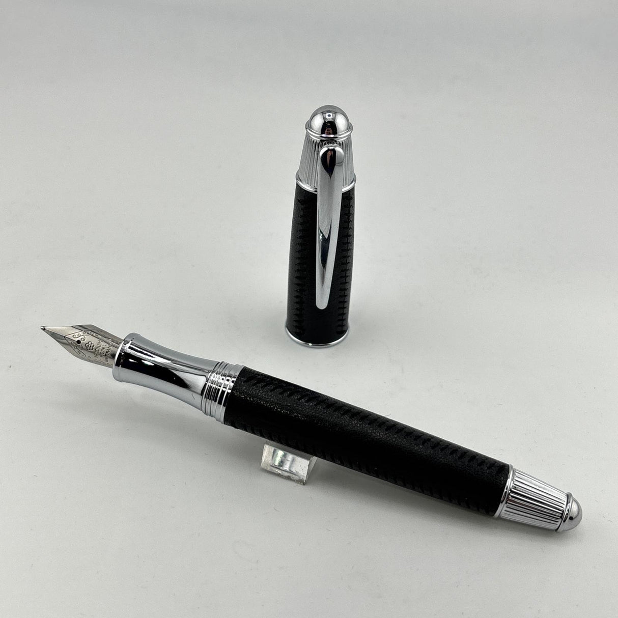 No name chrome and Leather black  - Fountain Pen